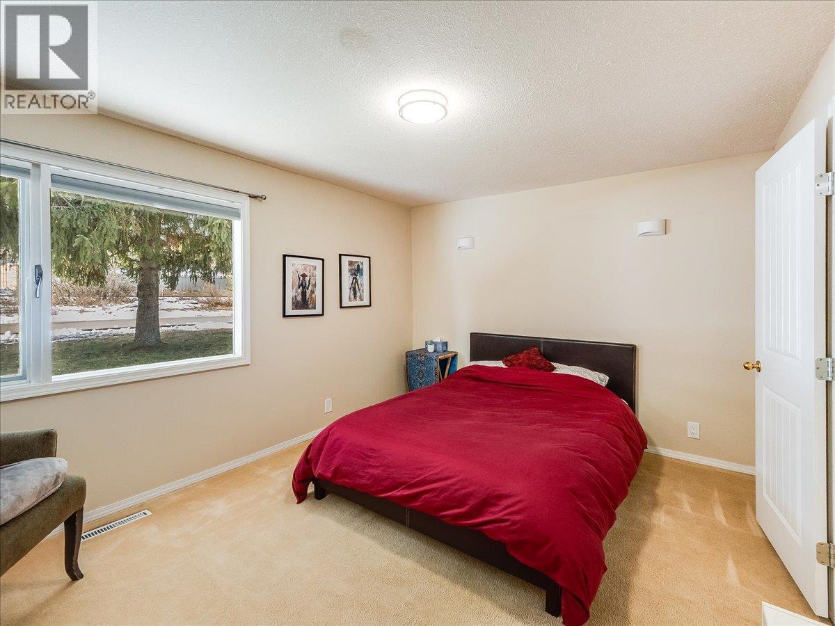 2329 5th Avenue, Castlegar, British Columbia  V1N 2T6 - Photo 14 - 10376782