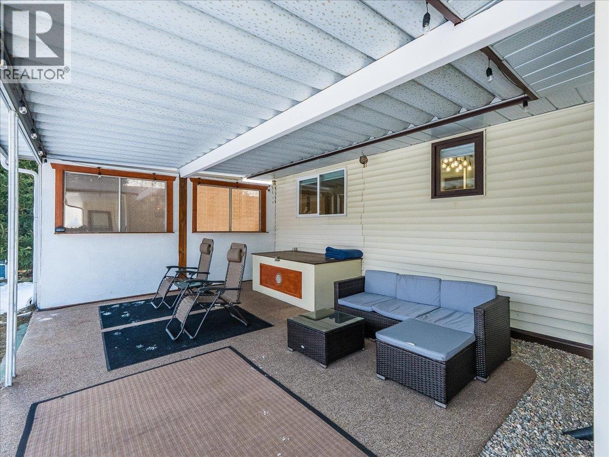 2329 5th Avenue, Castlegar, British Columbia  V1N 2T6 - Photo 27 - 10376782