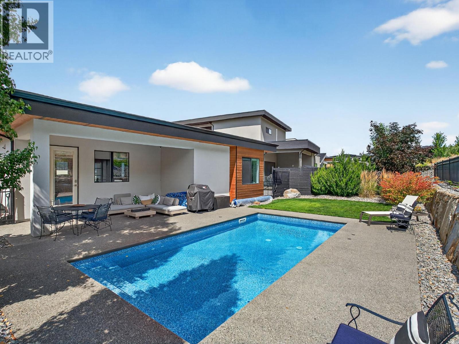 9443 Ledgestone Road, Lake Country, British Columbia  V4V 0A4 - Photo 1 - 10376768