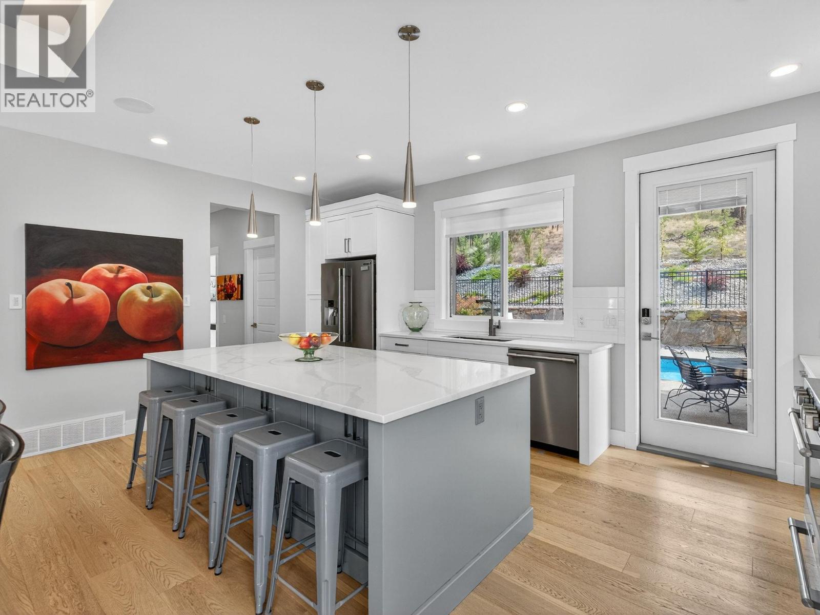 9443 Ledgestone Road, Lake Country, British Columbia  V4V 0A4 - Photo 10 - 10376768