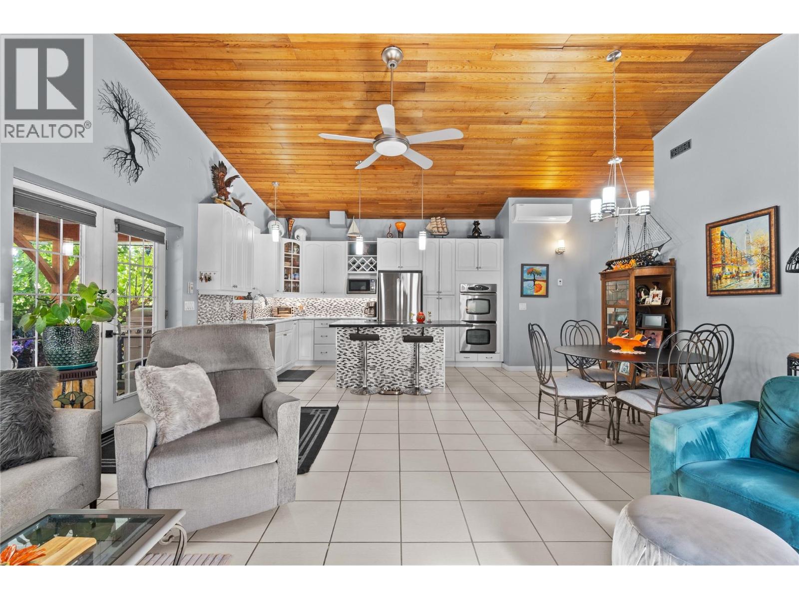 491 7 Street Se, Salmon Arm, British Columbia  V1E 4E9 - Photo 7 - 10376826