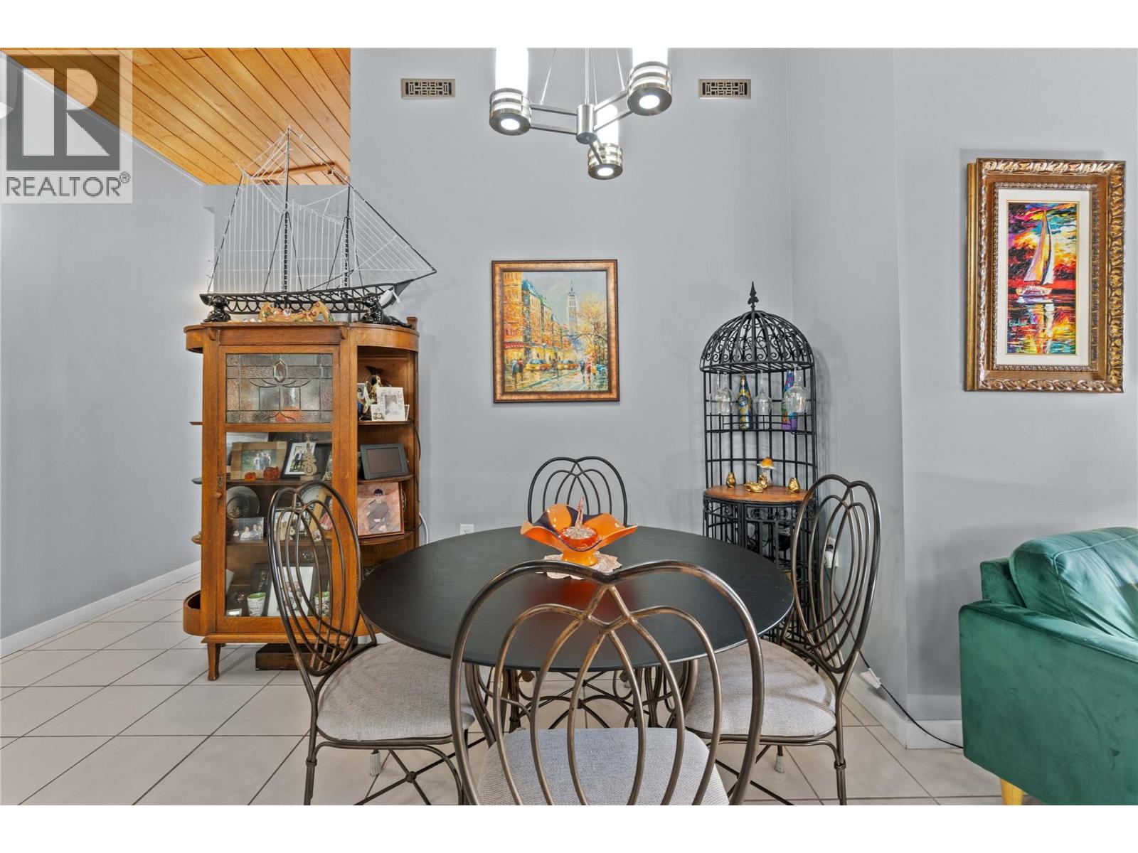 491 7 Street Se, Salmon Arm, British Columbia  V1E 4E9 - Photo 8 - 10376826