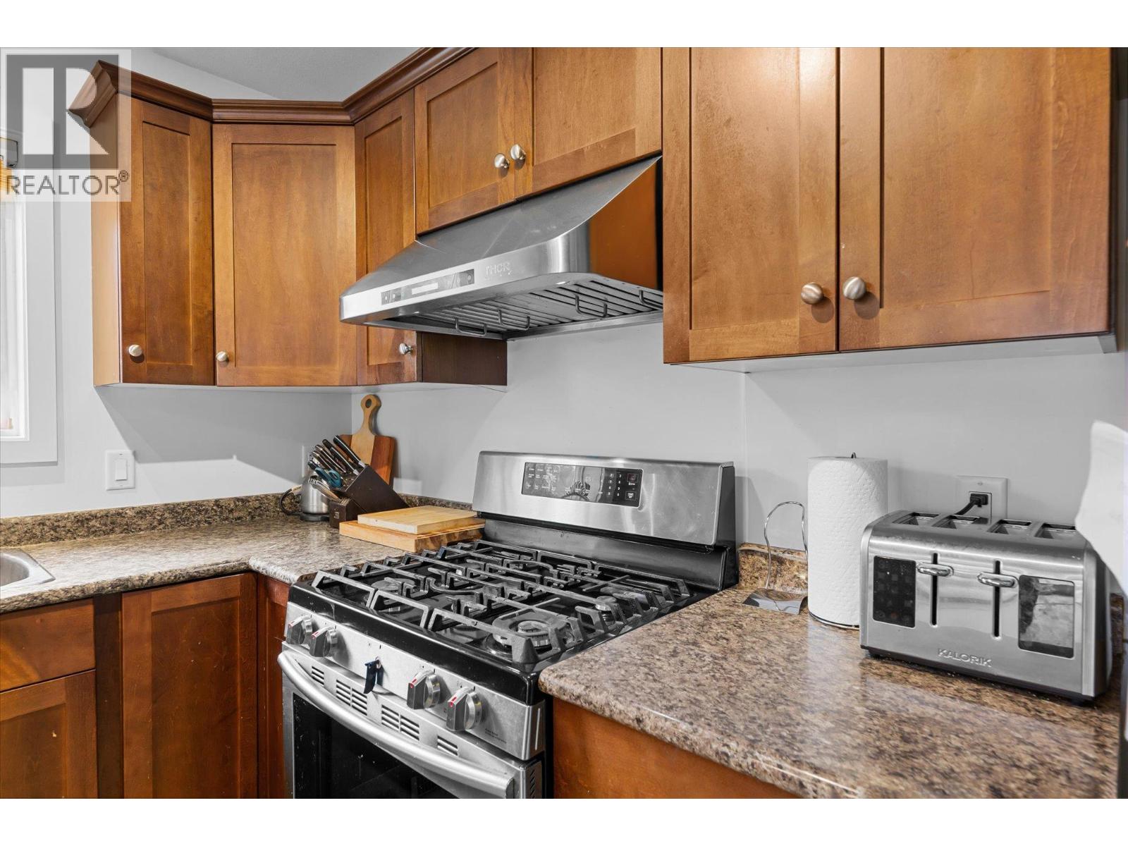 2003 Montego Street, West Kelowna, British Columbia  V4T 3C6 - Photo 7 - 10376559