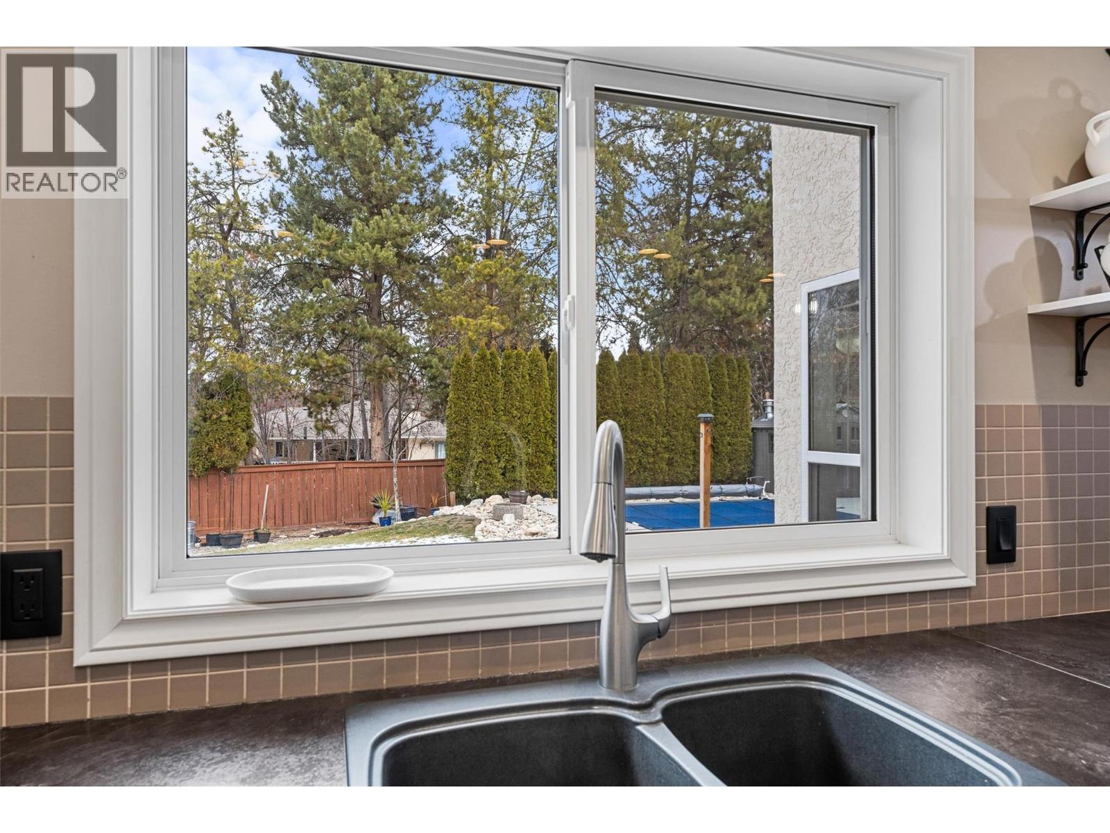 774 Varney Court, Kelowna, British Columbia  V1W 3Z2 - Photo 14 - 10376859