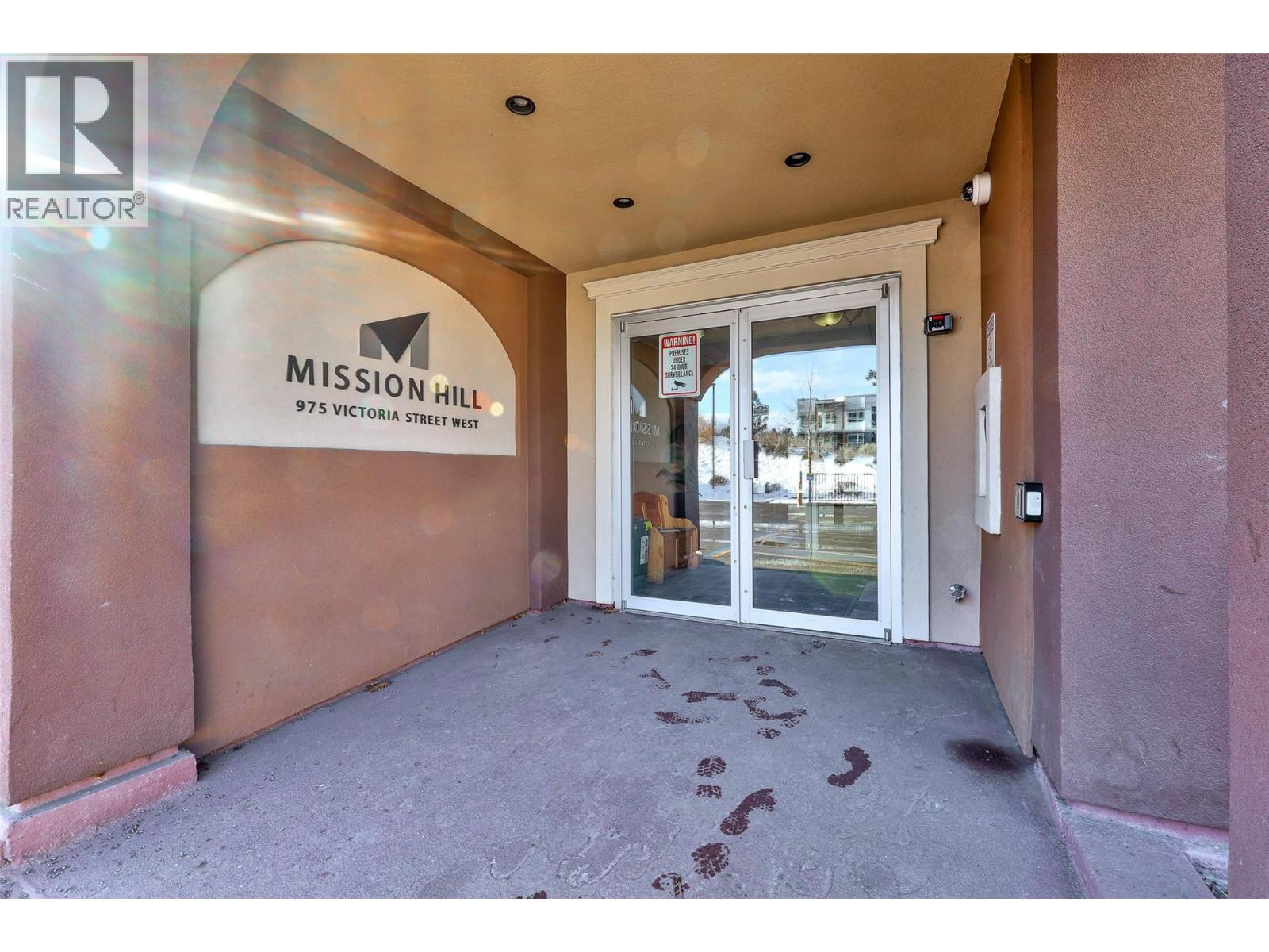 975 Victoria Street Unit# 404, Kamloops, British Columbia  V2C 0C2 - Photo 2 - 10376760