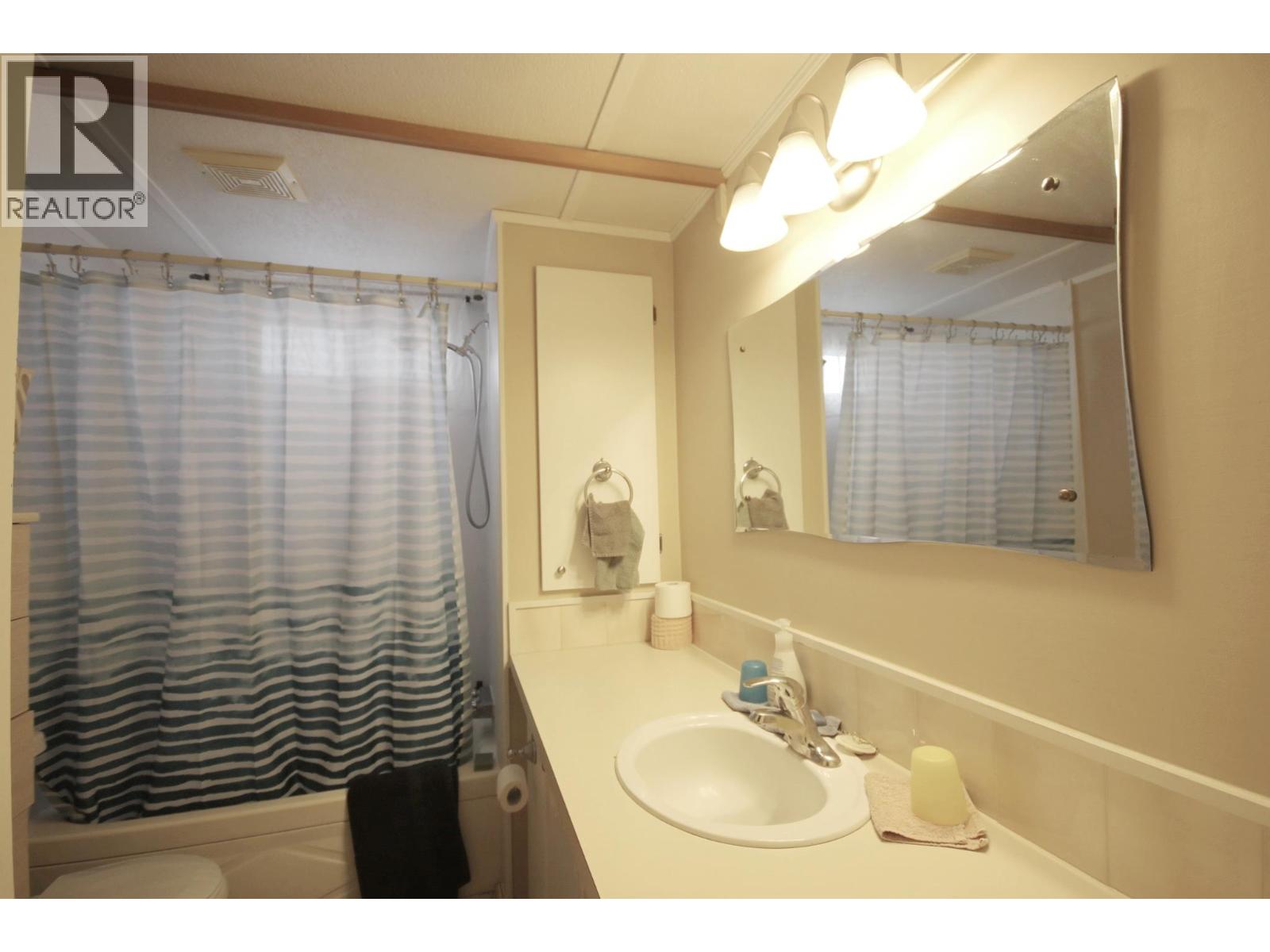 98 Okanagan Avenue E Unit# 23, Penticton, British Columbia  V2A 3J5 - Photo 5 - 10376861