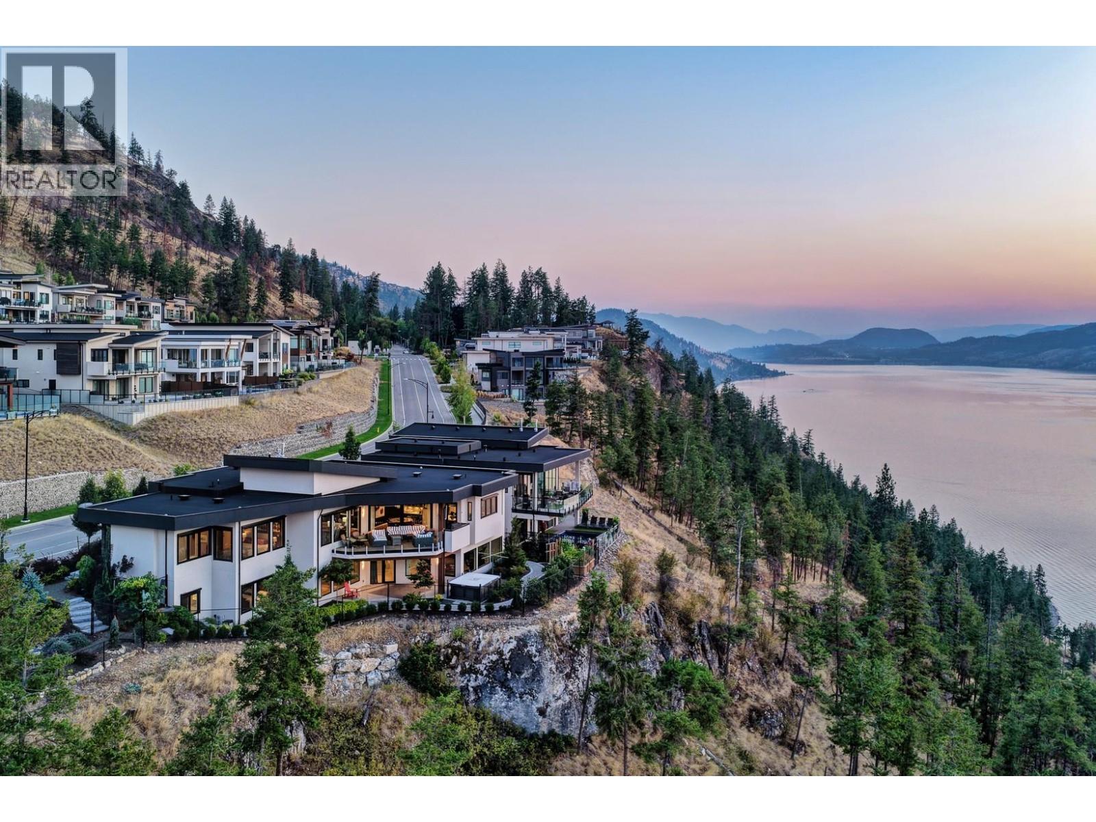 604 Clifton Road N, Kelowna, British Columbia  V1V 0B7 - Photo 2 - 10376030