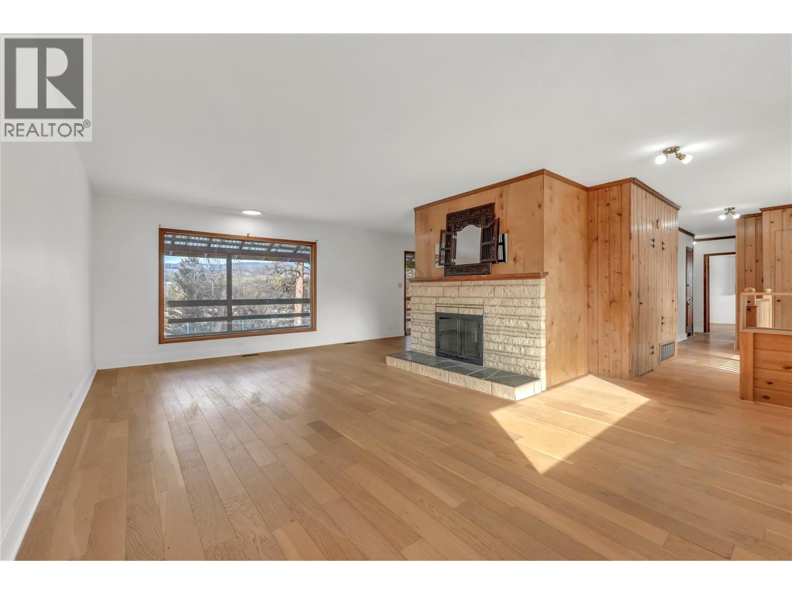 379 Mayne Avenue, Princeton, British Columbia  V0X 1W0 - Photo 1 - 10376565