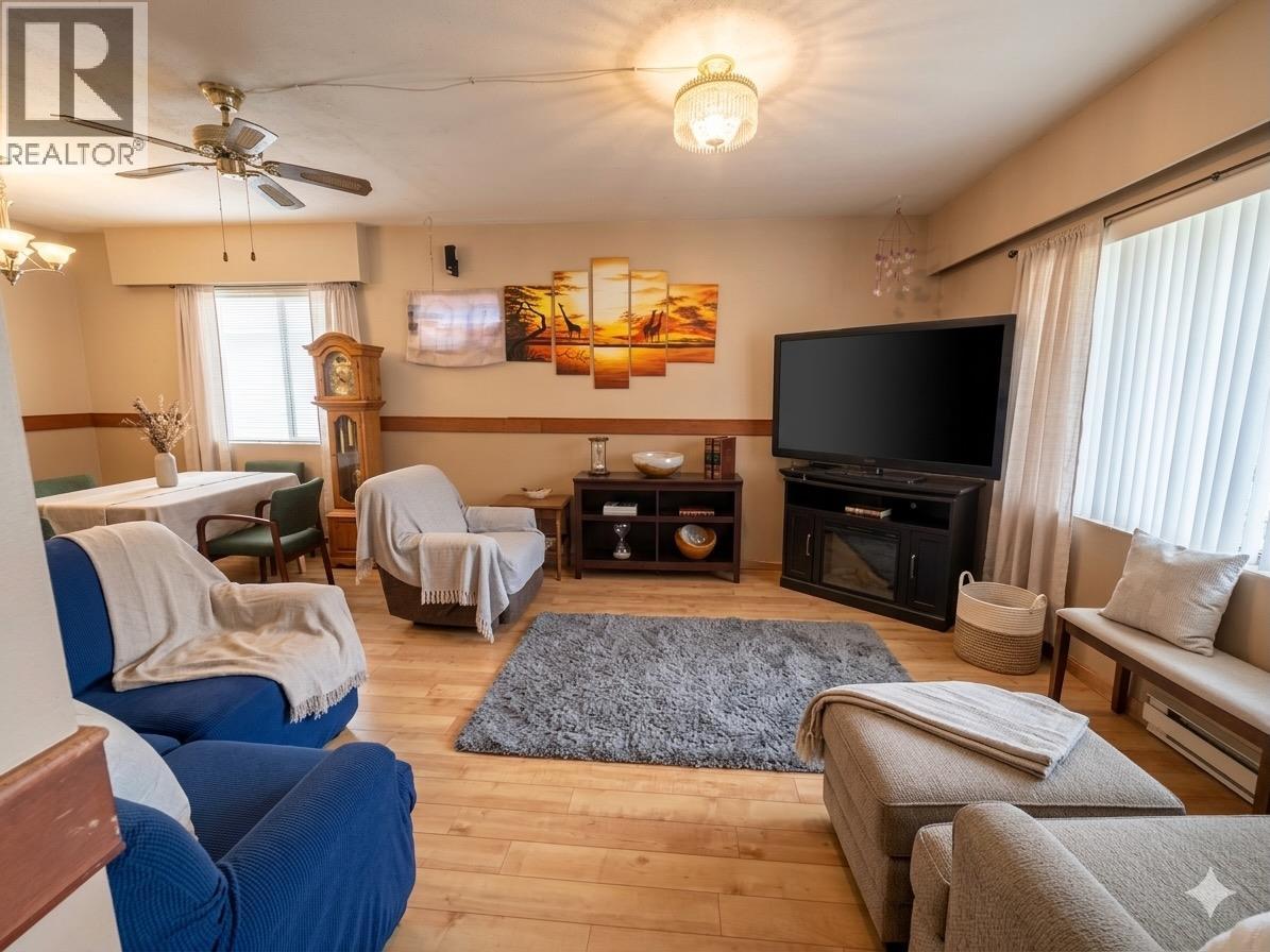 114 9th Avenue, Cranbrook, British Columbia  V1C 2M2 - Photo 4 - 10376474