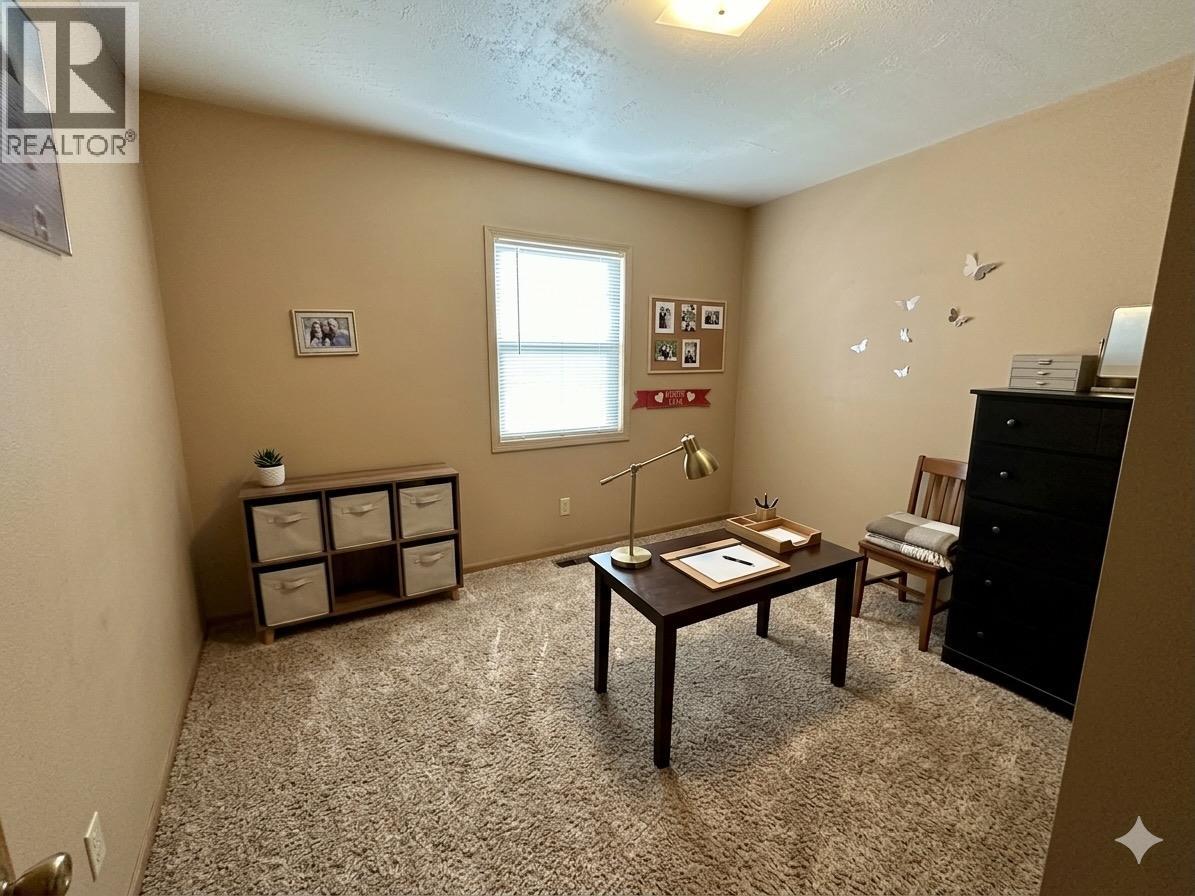 114 9th Avenue, Cranbrook, British Columbia  V1C 2M2 - Photo 7 - 10376474