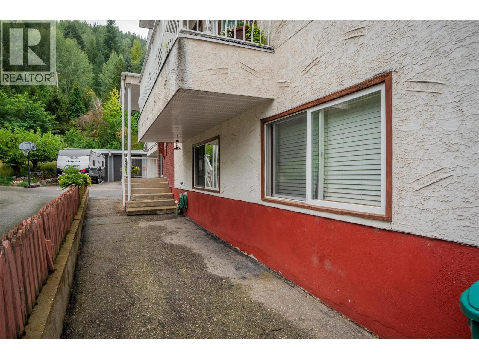 108 Colley Street, Warfield, British Columbia  V1R 2M2 - Photo 30 - 10376763