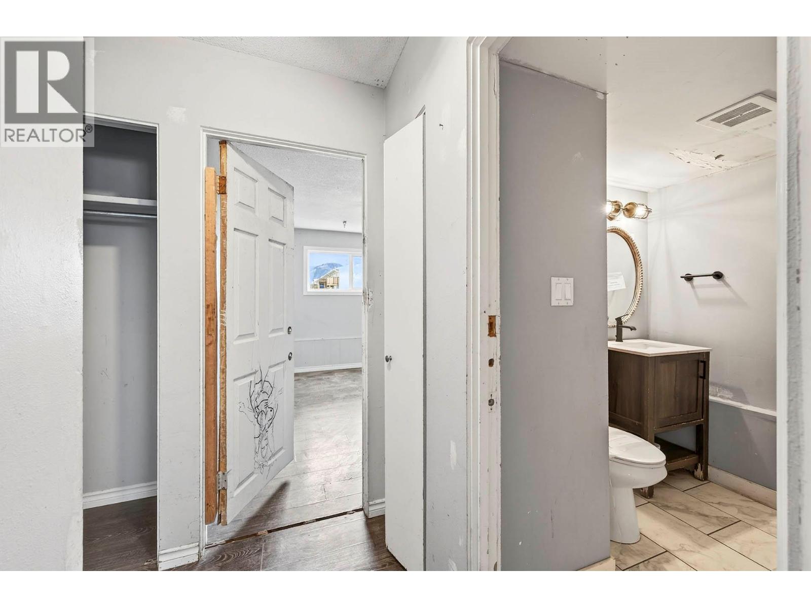 800 Valhalla Drive Unit# 110, Kamloops, British Columbia  V2B 1R8 - Photo 29 - 10376626