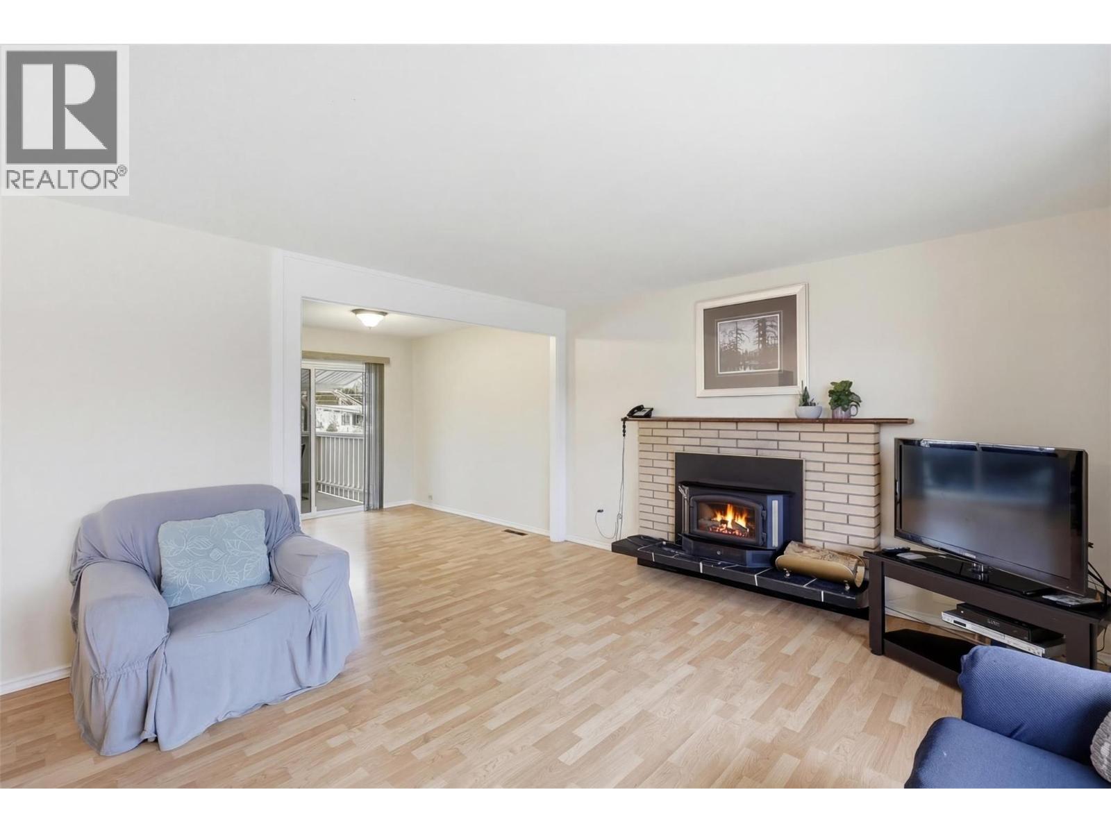 1119 Kemano Street, Kamloops, British Columbia  V2B 2T8 - Photo 11 - 10376456