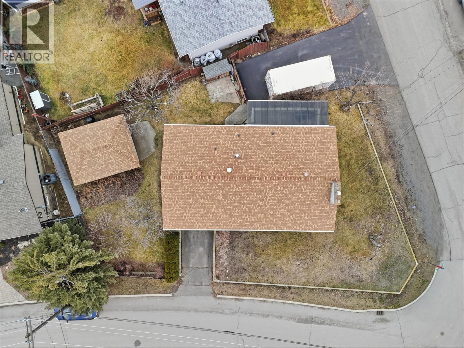 1119 Kemano Street, Kamloops, British Columbia  V2B 2T8 - Photo 4 - 10376456