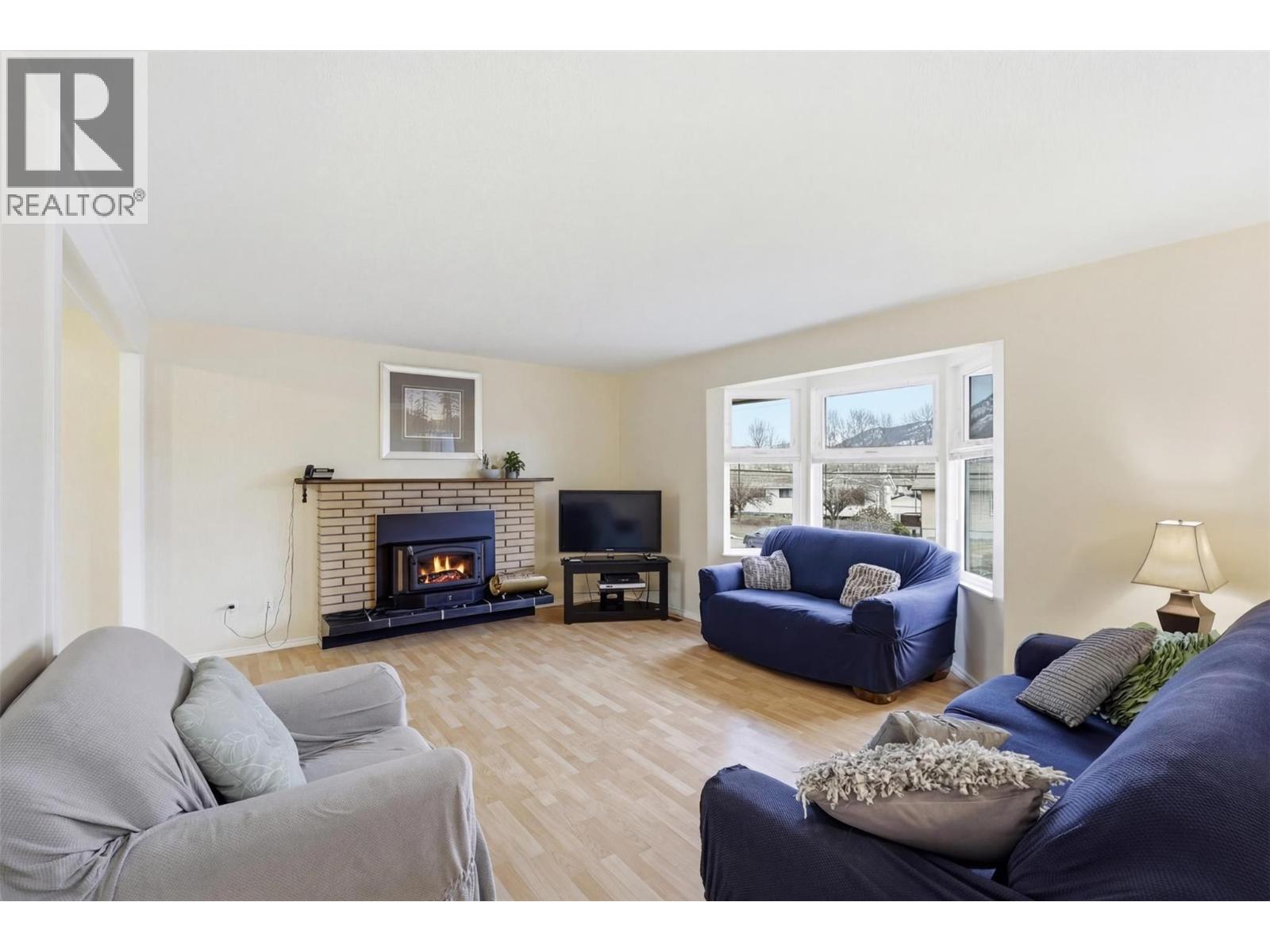 1119 Kemano Street, Kamloops, British Columbia  V2B 2T8 - Photo 9 - 10376456