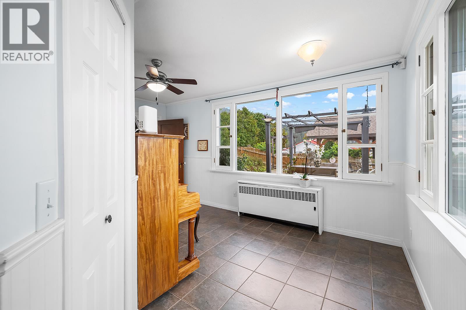 1417b Hillside Street, Creston, British Columbia  V0B 1G4 - Photo 11 - 10376375