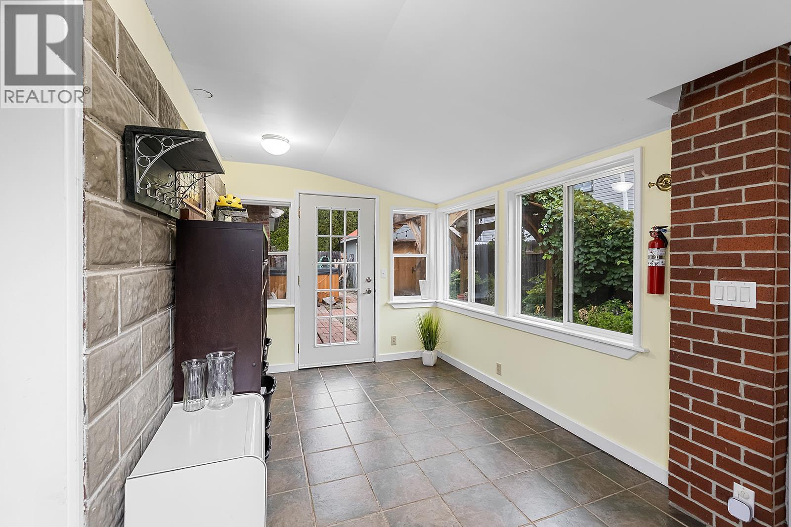 1417b Hillside Street, Creston, British Columbia  V0B 1G4 - Photo 14 - 10376375