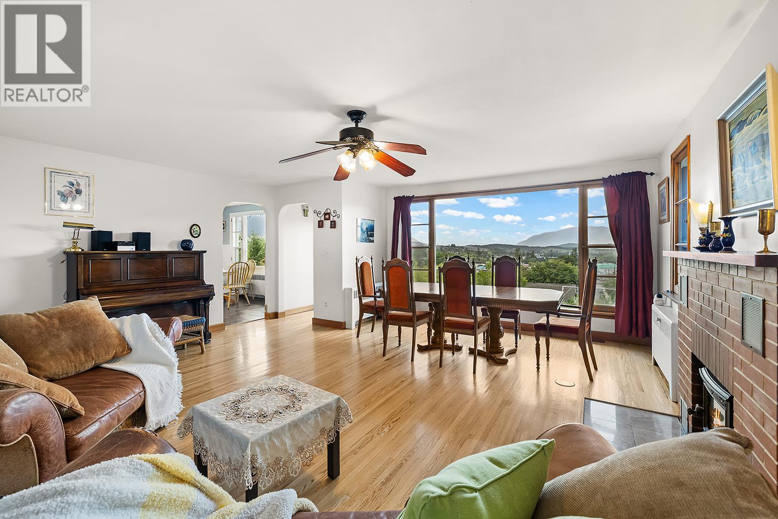 1417b Hillside Street, Creston, British Columbia  V0B 1G4 - Photo 7 - 10376375