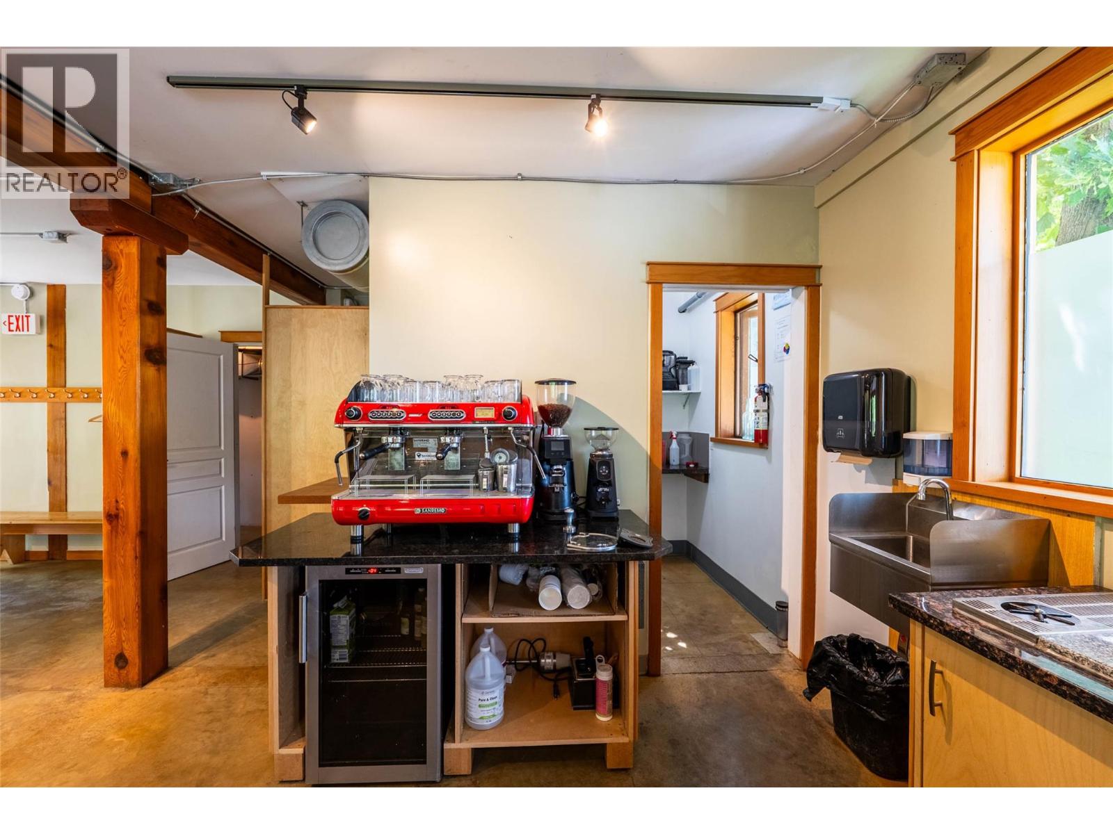 512 Hendryx Street, Nelson, British Columbia  V1L 2A8 - Photo 15 - 10376940