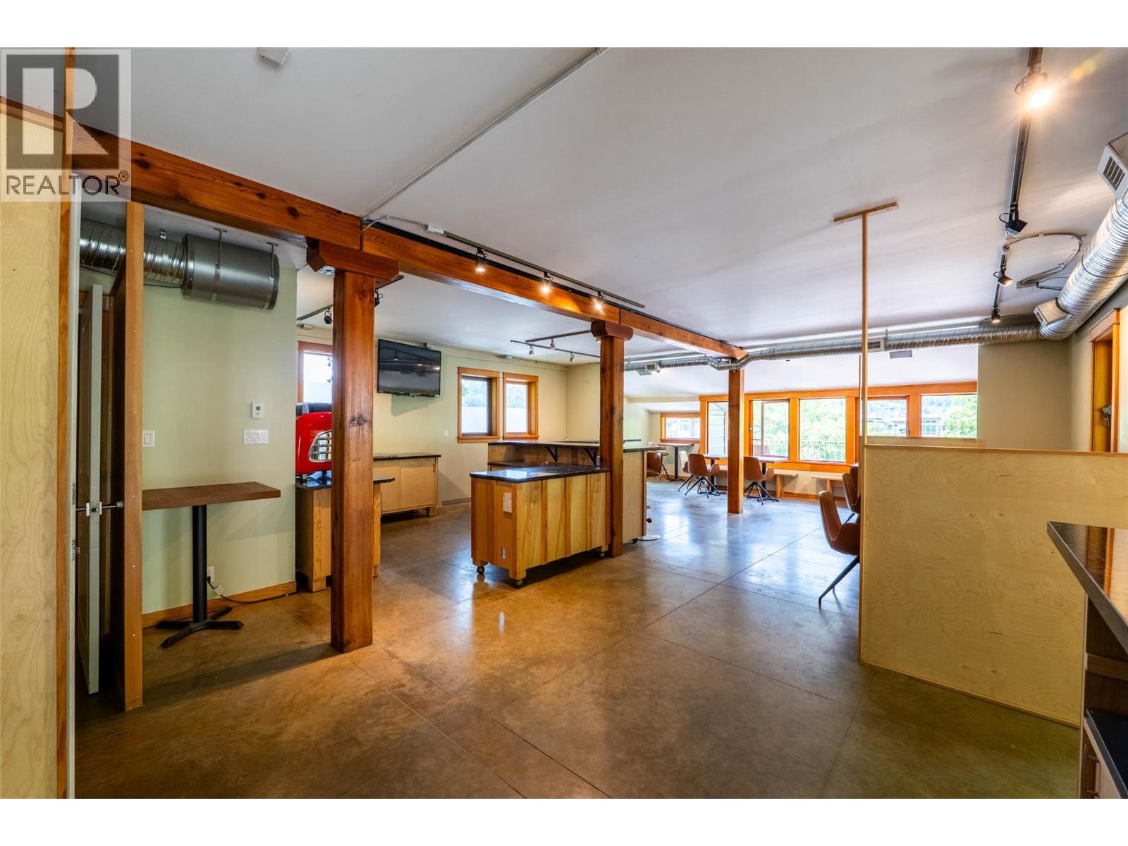 512 Hendryx Street, Nelson, British Columbia  V1L 2A8 - Photo 3 - 10376940