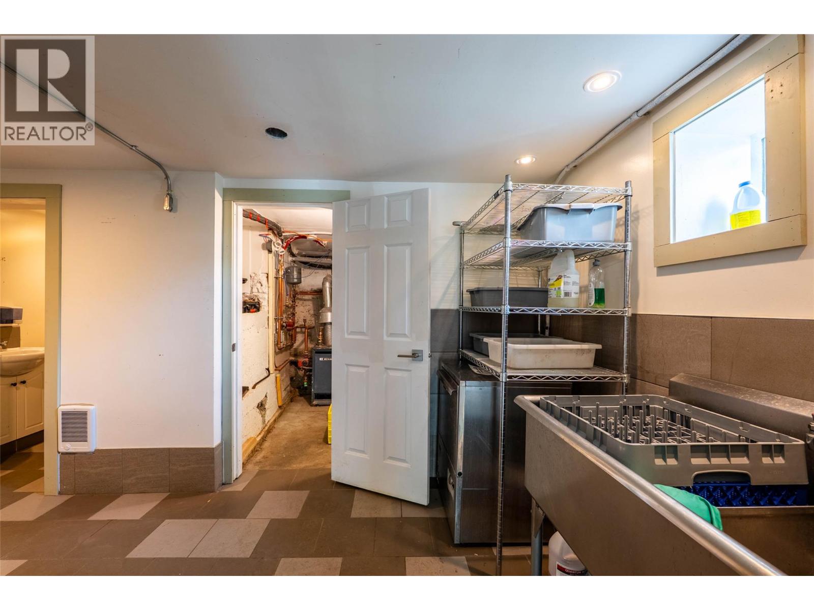 512 Hendryx Street, Nelson, British Columbia  V1L 2A8 - Photo 47 - 10376940