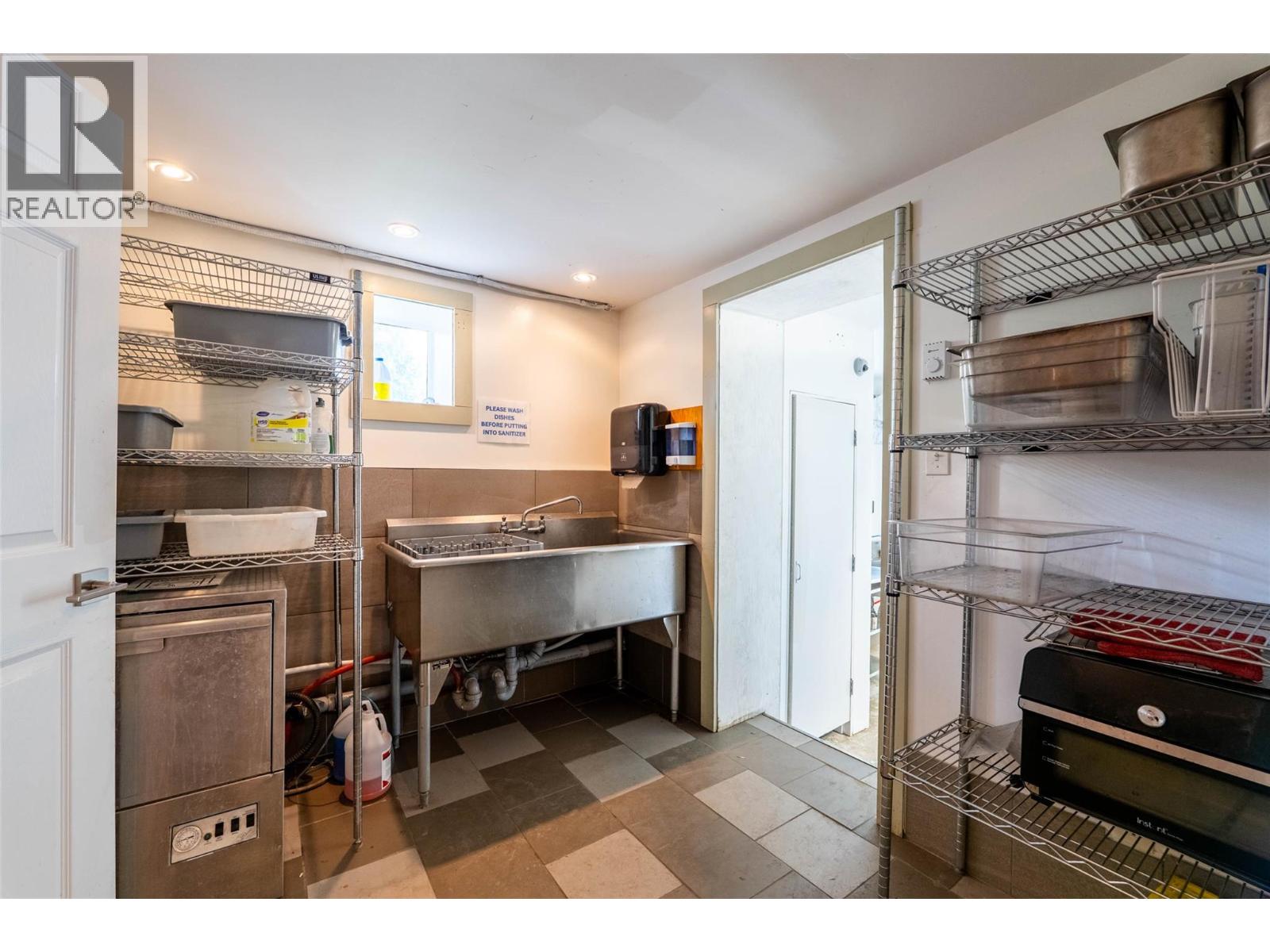 512 Hendryx Street, Nelson, British Columbia  V1L 2A8 - Photo 49 - 10376940