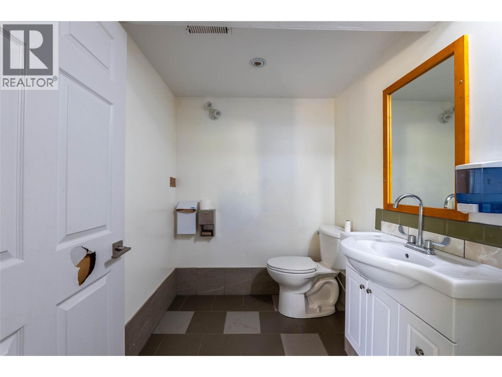 512 Hendryx Street, Nelson, British Columbia  V1L 2A8 - Photo 54 - 10376940