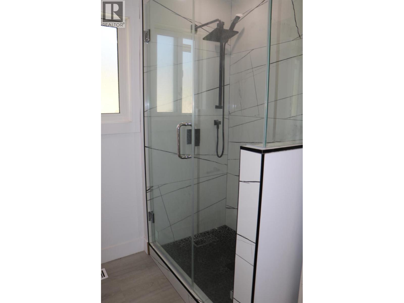 2448 Barnhartvale Road, Kamloops, British Columbia  V2C 6Y1 - Photo 18 - 10376904