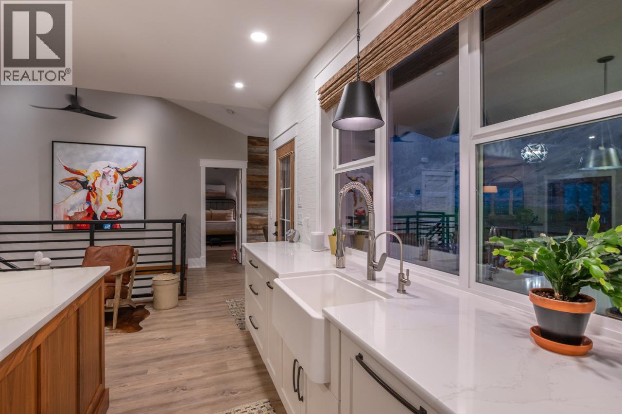 2940 82nd Avenue, Osoyoos, British Columbia  V0H 1V6 - Photo 9 - 10376811