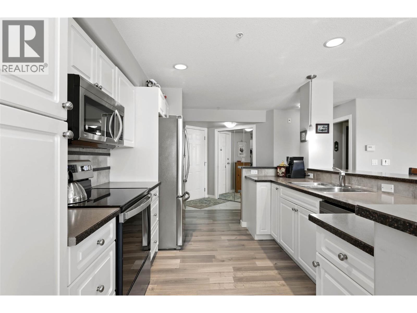 950 Lorne Street Unit# 202, Kamloops, British Columbia  V2C 1W9 - Photo 3 - 10376781