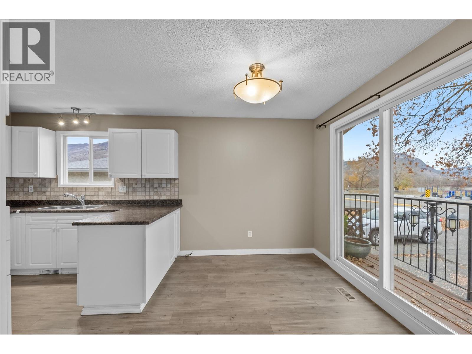 740 Walkem Road, Kamloops, British Columbia  V2B 7M6 - Photo 14 - 10376742