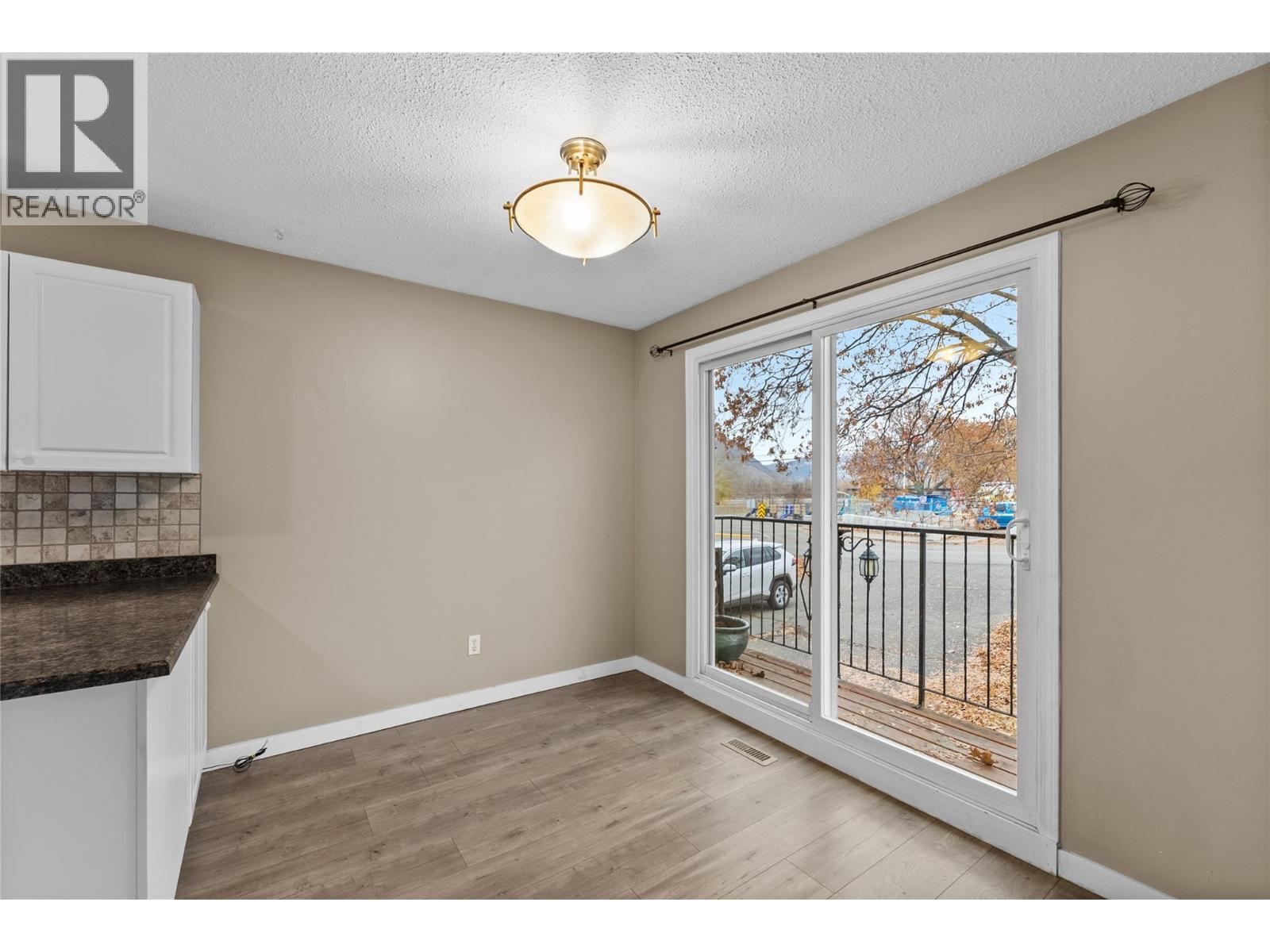 740 Walkem Road, Kamloops, British Columbia  V2B 7M6 - Photo 15 - 10376742