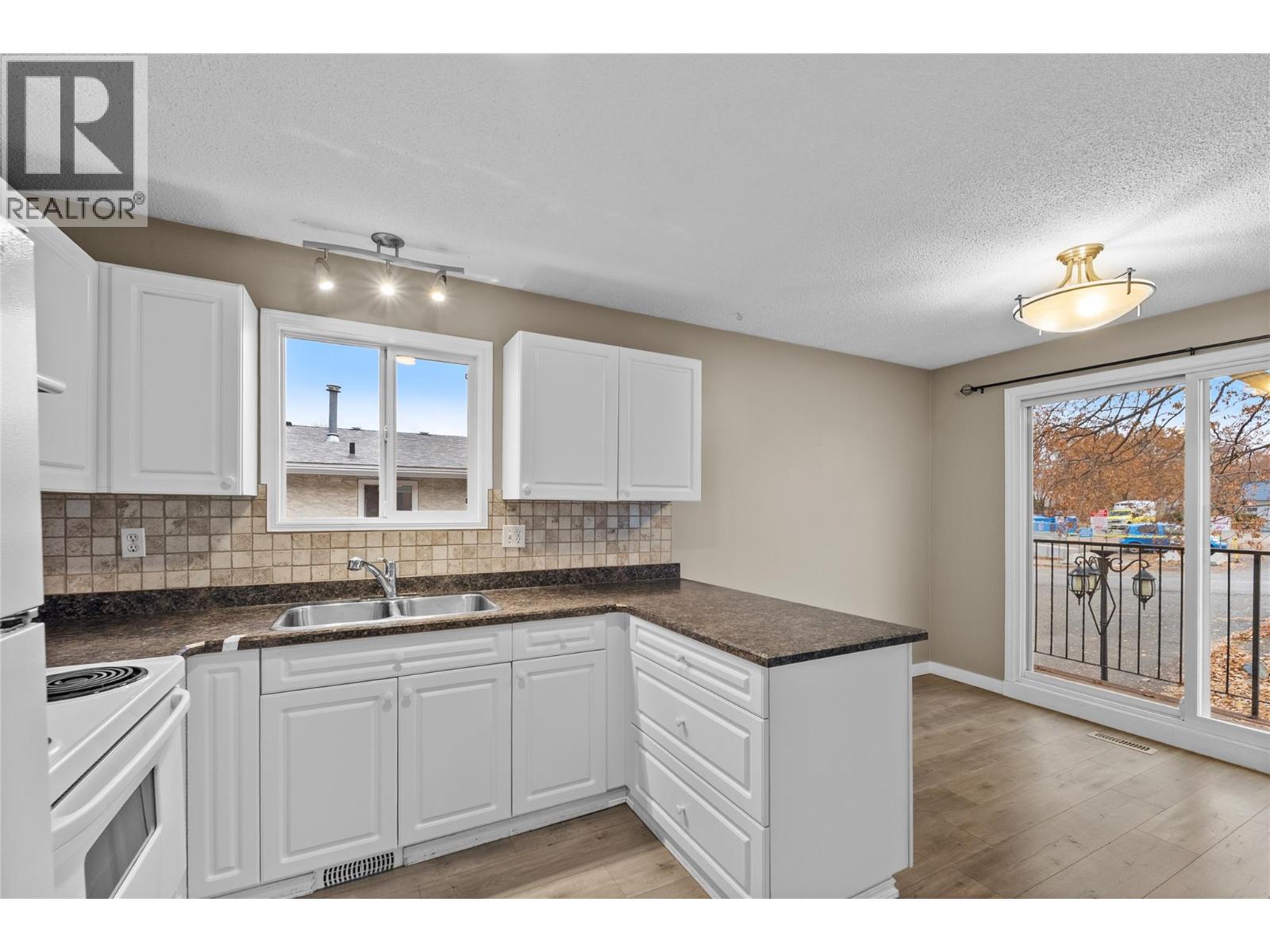 740 Walkem Road, Kamloops, British Columbia  V2B 7M6 - Photo 19 - 10376742