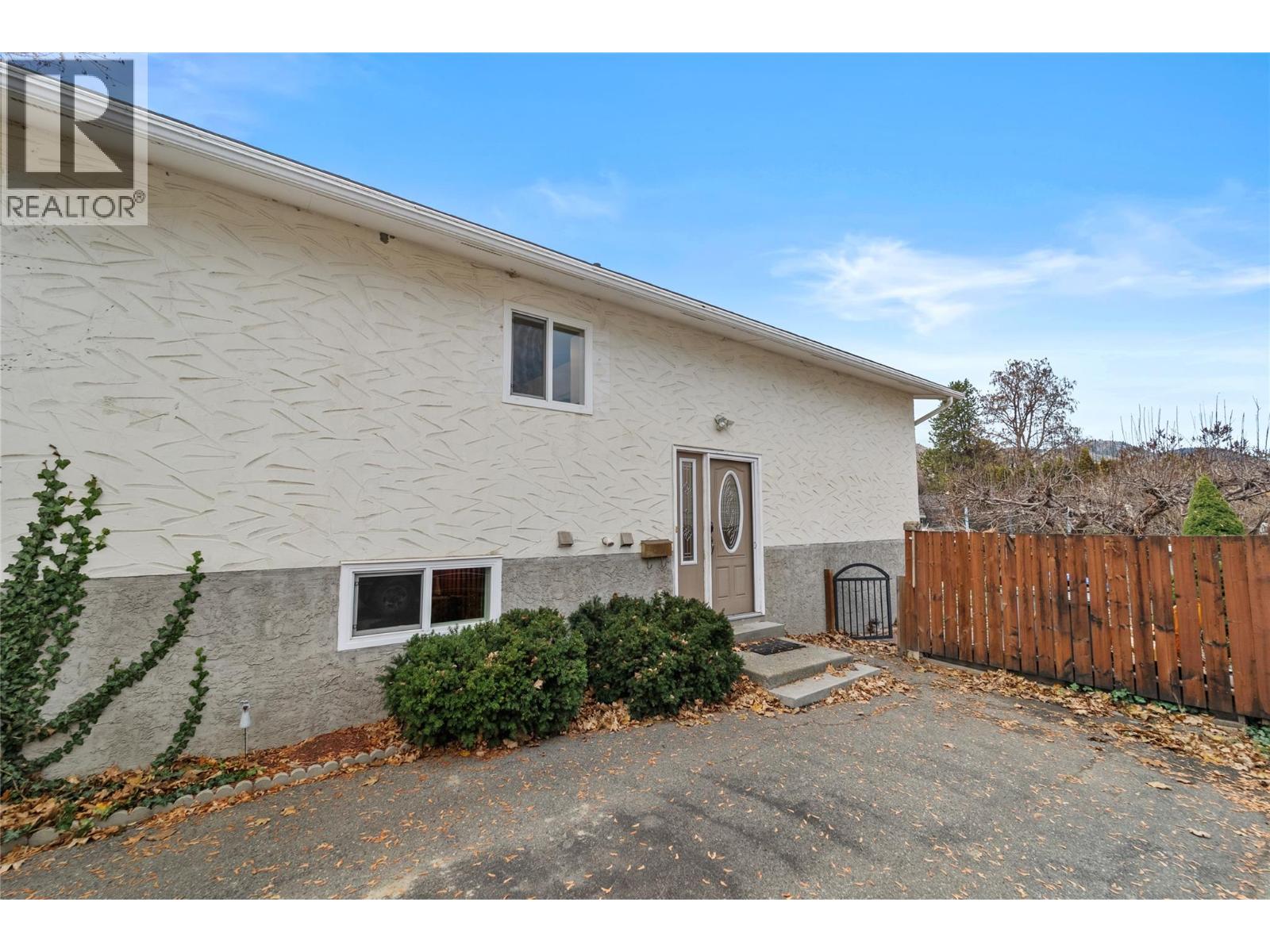 740 Walkem Road, Kamloops, British Columbia  V2B 7M6 - Photo 5 - 10376742