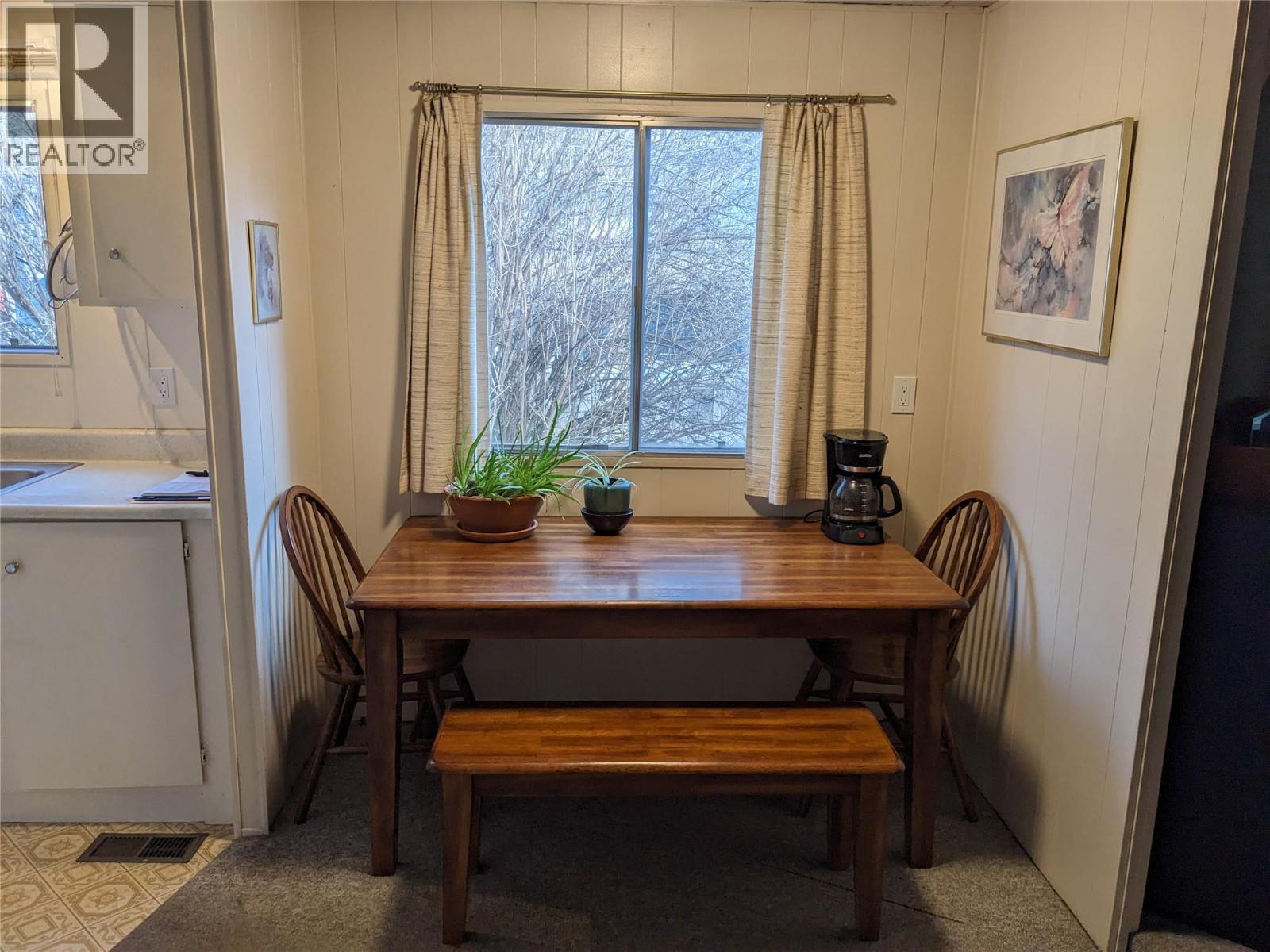 5770 Ponderosa Road, Falkland, British Columbia  V0E 1W0 - Photo 5 - 10376946