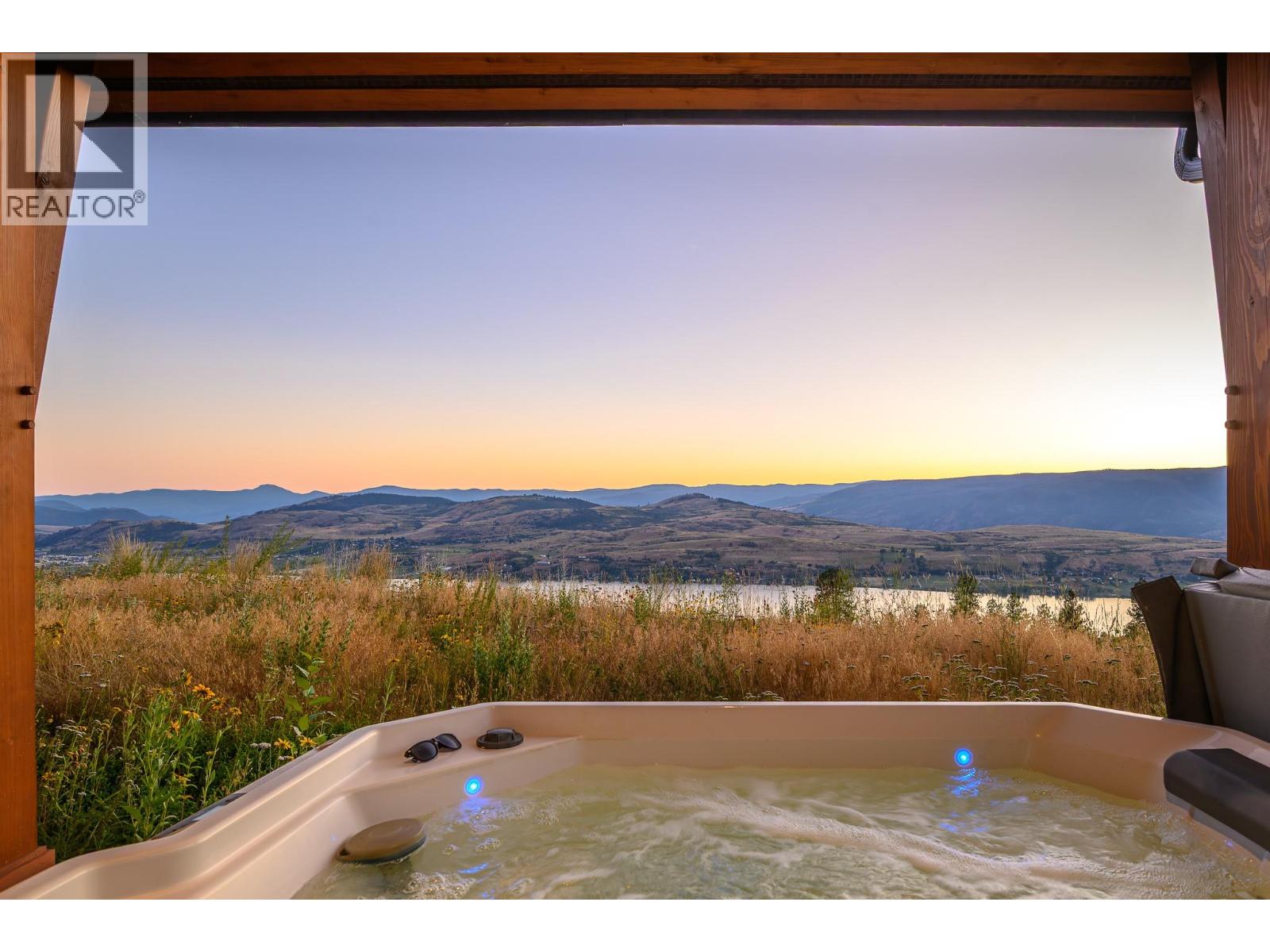 7212 Mountridge Place, Vernon, British Columbia  V1B 3S8 - Photo 10 - 10376775