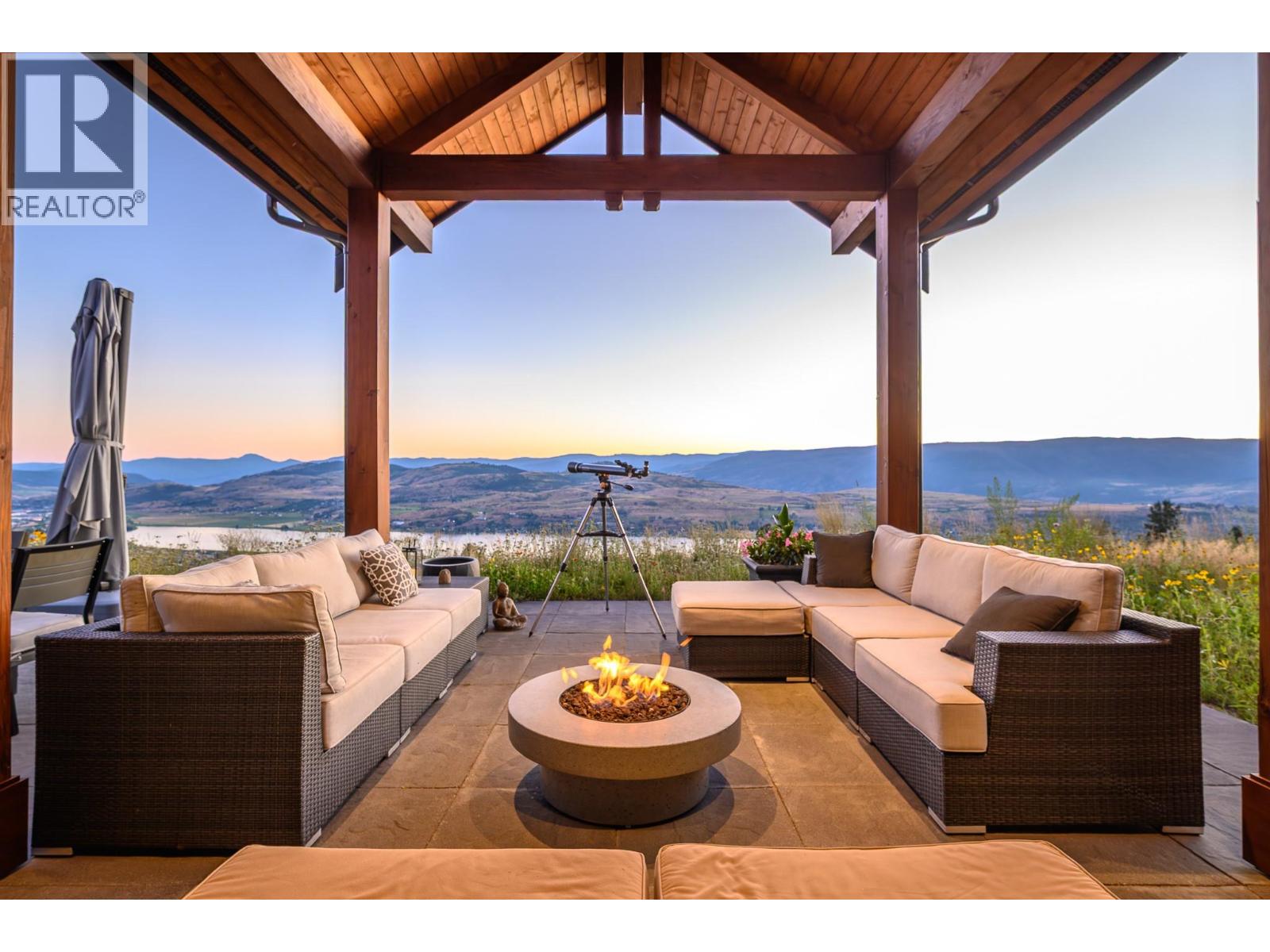 7212 Mountridge Place, Vernon, British Columbia  V1B 3S8 - Photo 12 - 10376775