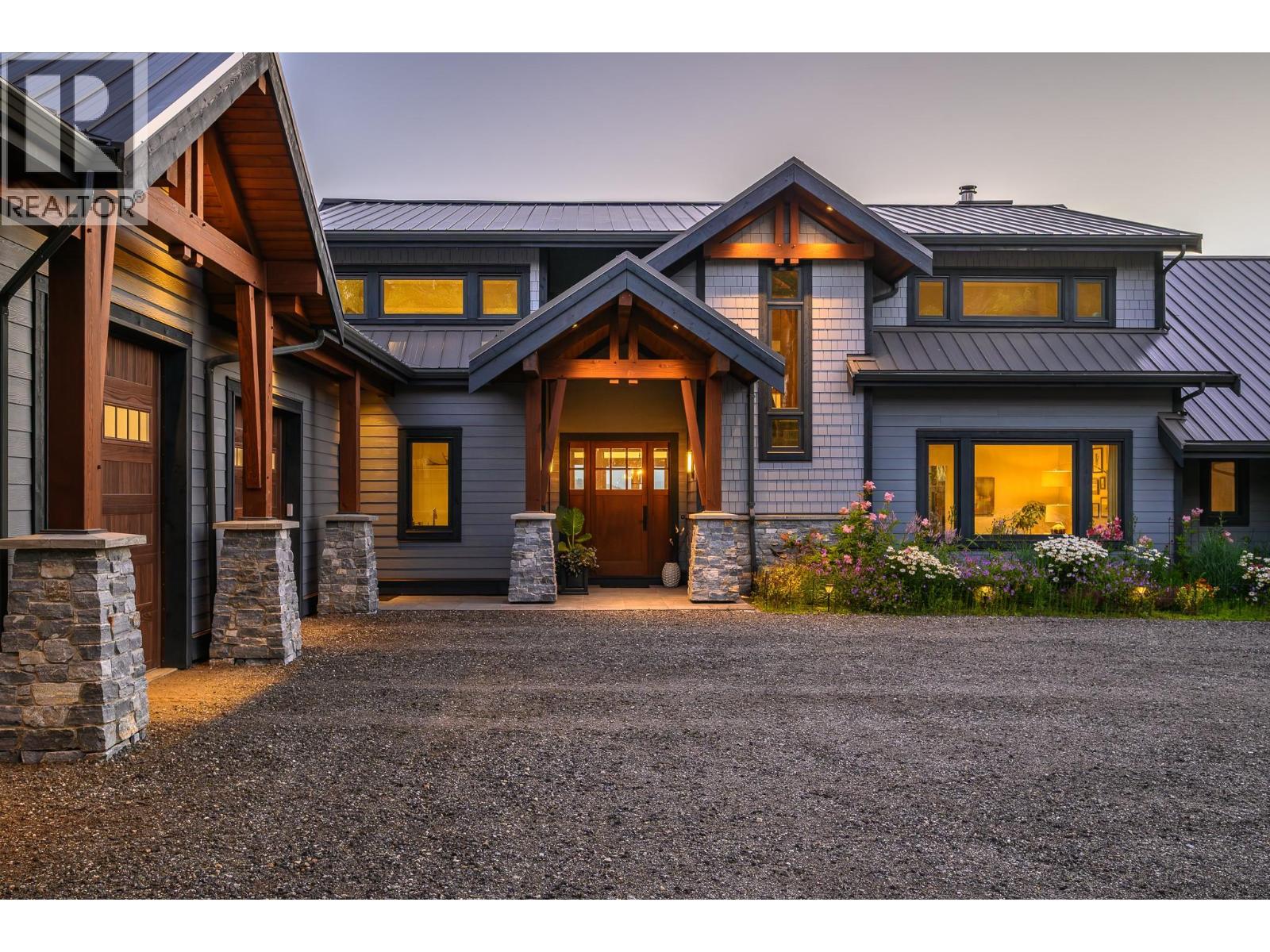 7212 Mountridge Place, Vernon, British Columbia  V1B 3S8 - Photo 3 - 10376775