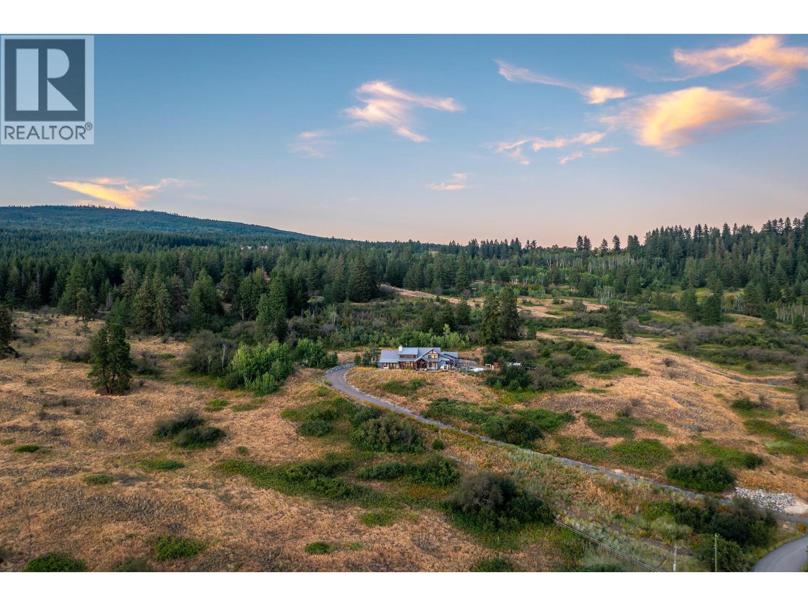 7212 Mountridge Place, Vernon, British Columbia  V1B 3S8 - Photo 5 - 10376775