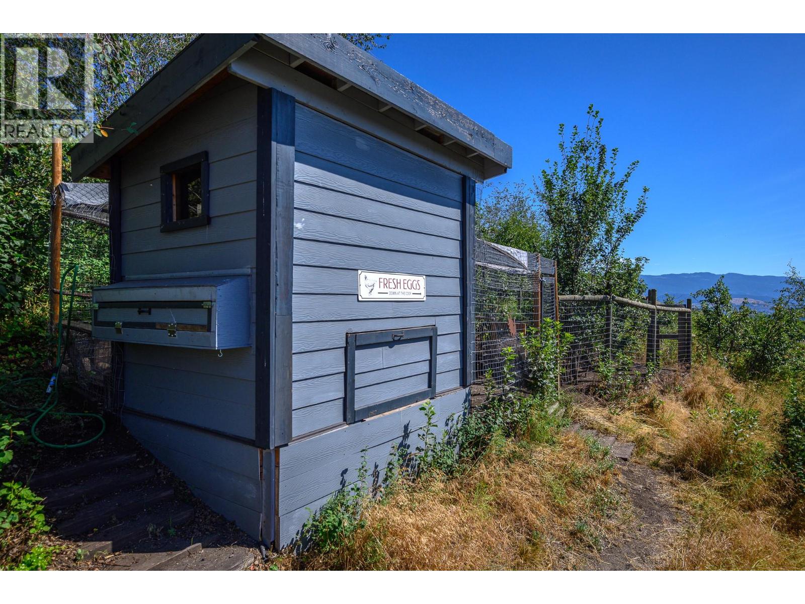 7212 Mountridge Place, Vernon, British Columbia  V1B 3S8 - Photo 69 - 10376775