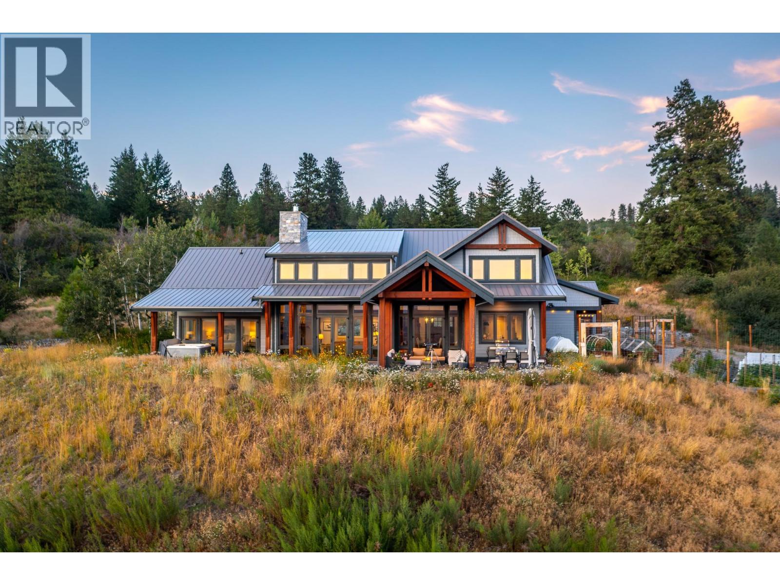 7212 Mountridge Place, Vernon, British Columbia  V1B 3S8 - Photo 7 - 10376775