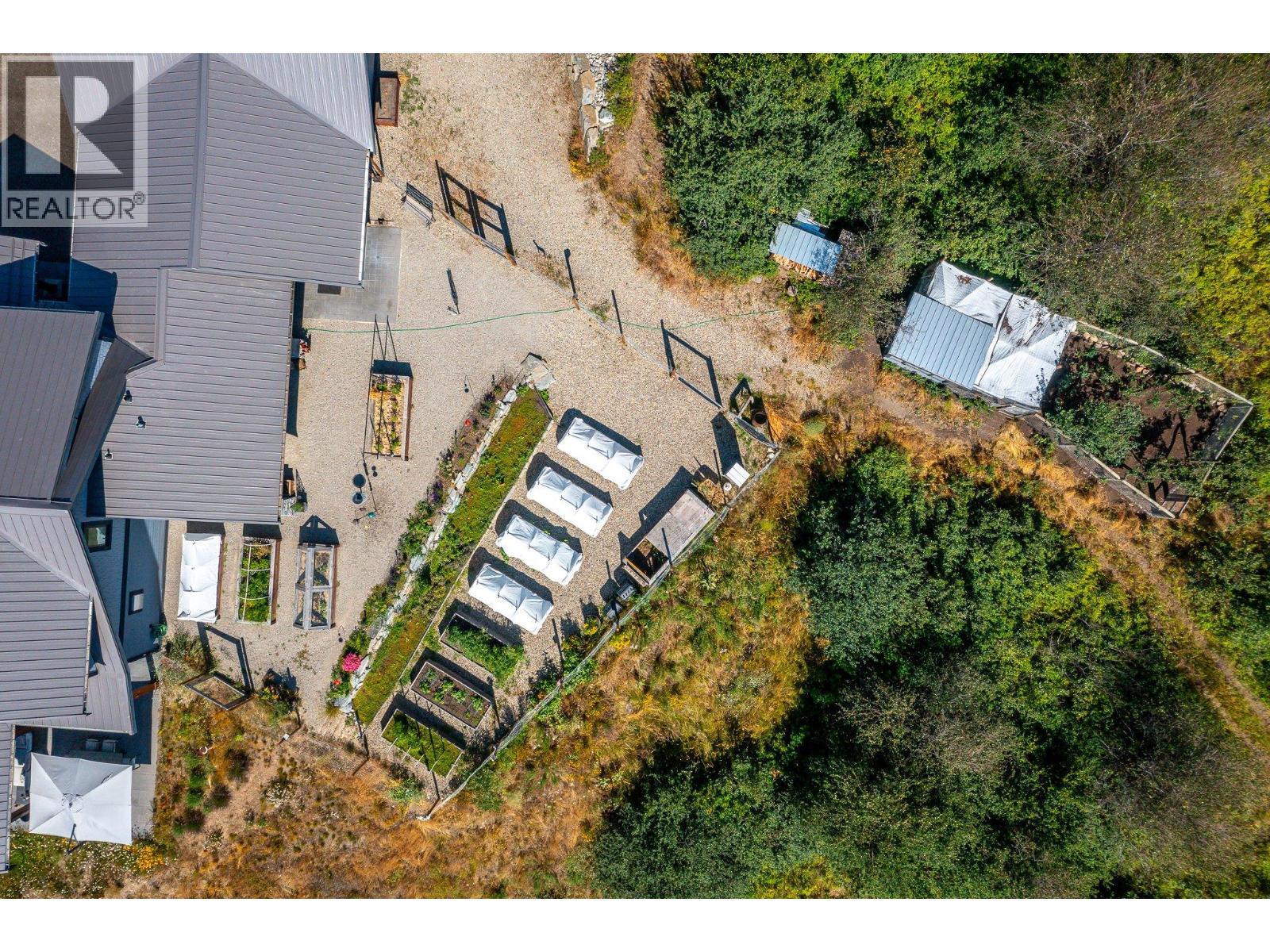 7212 Mountridge Place, Vernon, British Columbia  V1B 3S8 - Photo 78 - 10376775