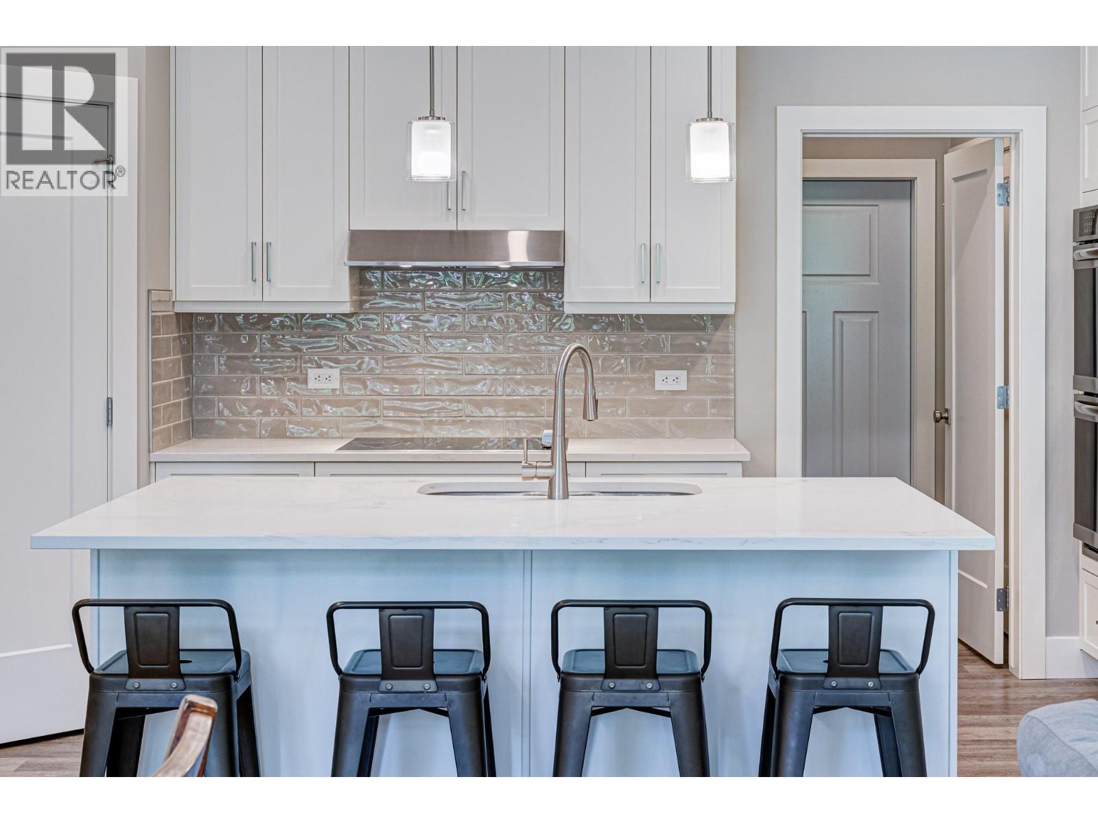 2041 Golden Eagle Drive, Sparwood, British Columbia  V0B 2G2 - Photo 5 - 10376840