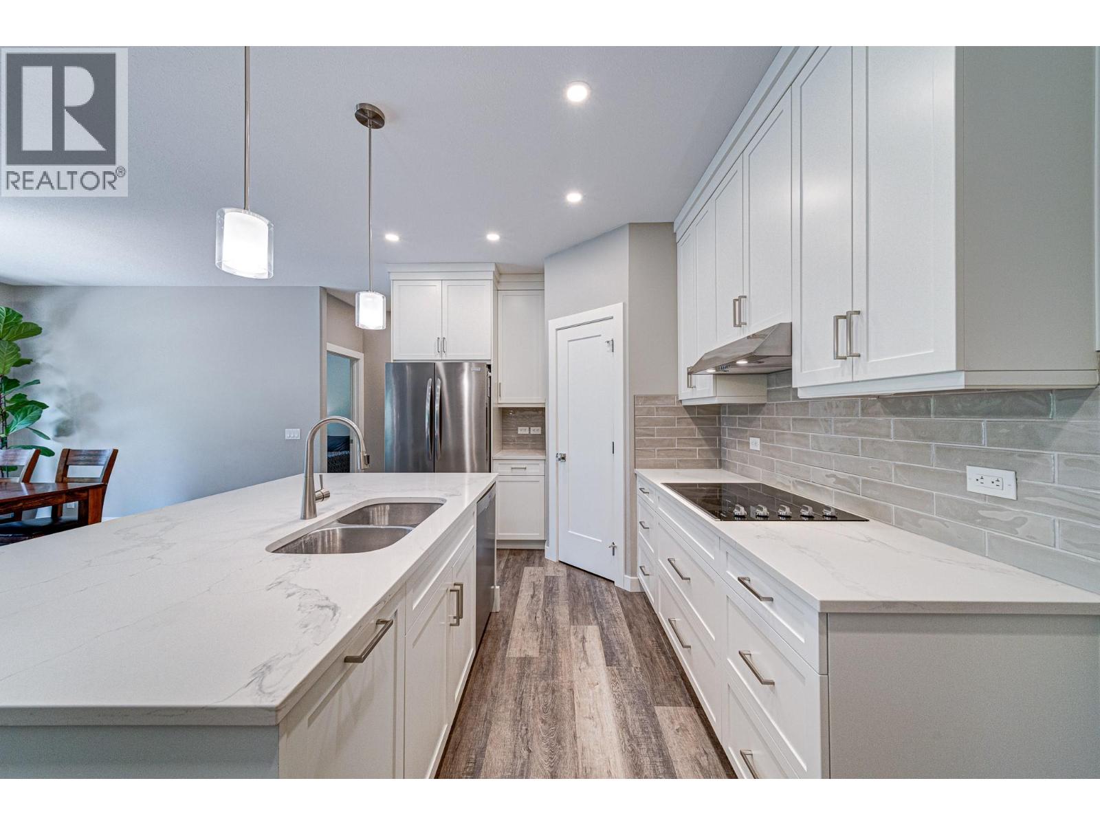 2041 Golden Eagle Drive, Sparwood, British Columbia  V0B 2G2 - Photo 8 - 10376840