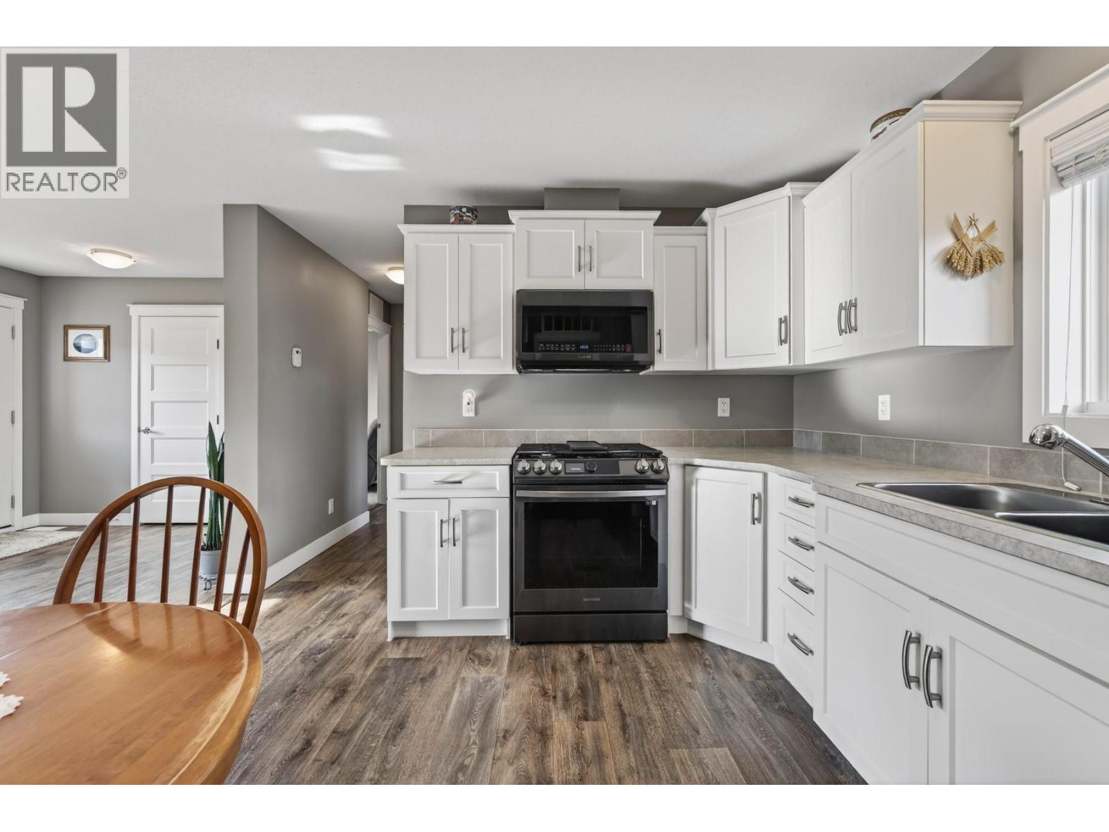 2573 Spring Bank Avenue, Merritt, British Columbia  V1K 1S1 - Photo 8 - 10376569