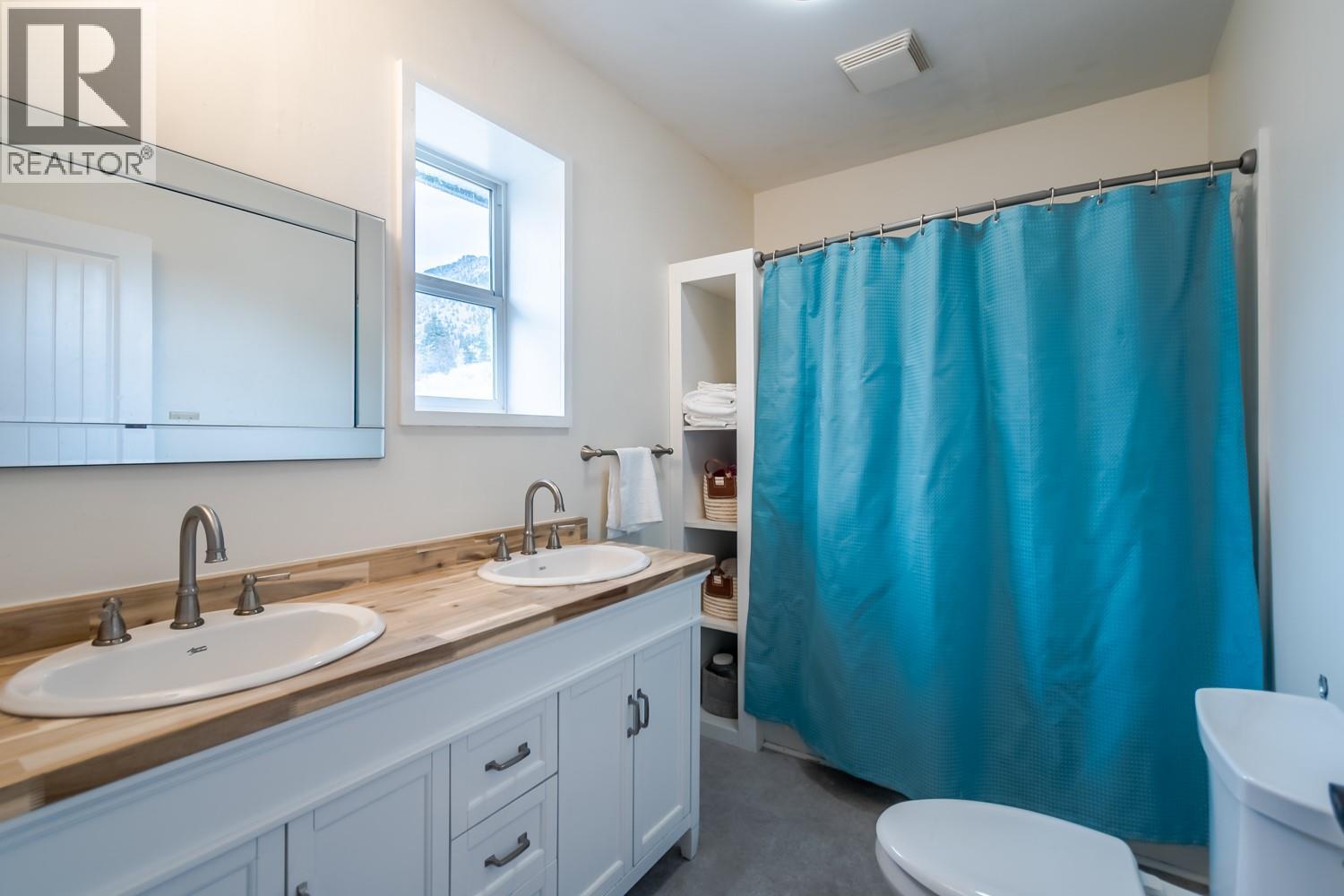 4142 99 Hwy N Road N, Lillooet, British Columbia  V0K 1V0 - Photo 1 - 10376770