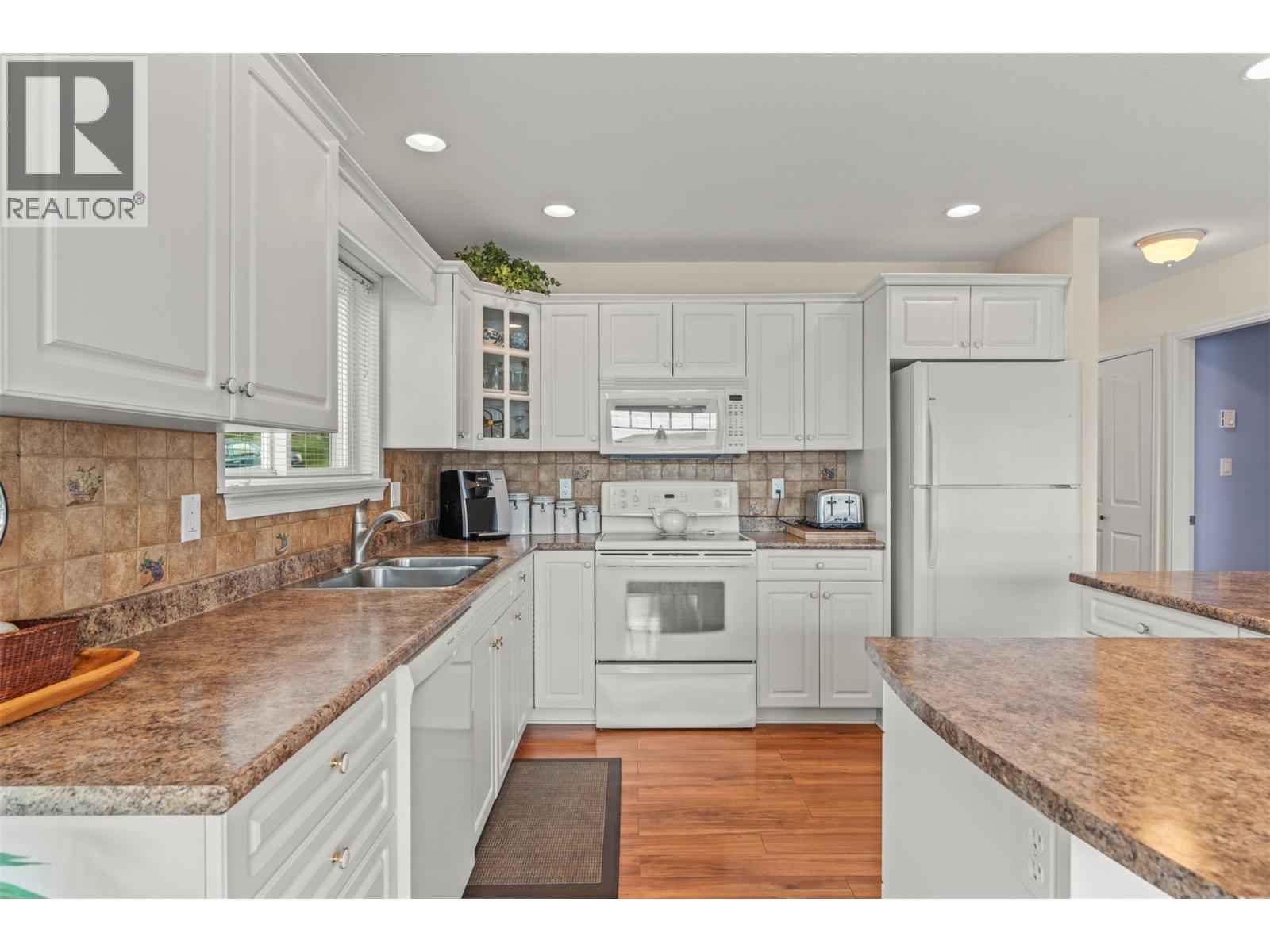 367 Killarney Way, Vernon, British Columbia  V1H 2C5 - Photo 13 - 10376984