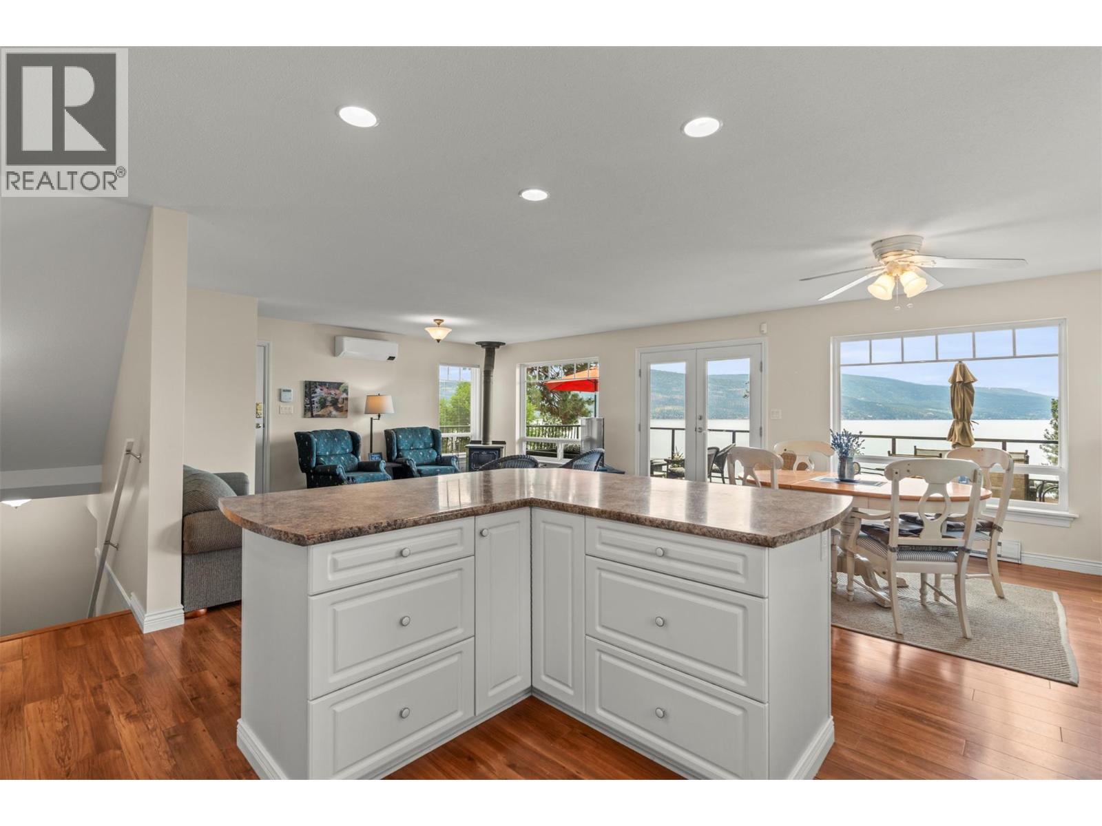 367 Killarney Way, Vernon, British Columbia  V1H 2C5 - Photo 16 - 10376984