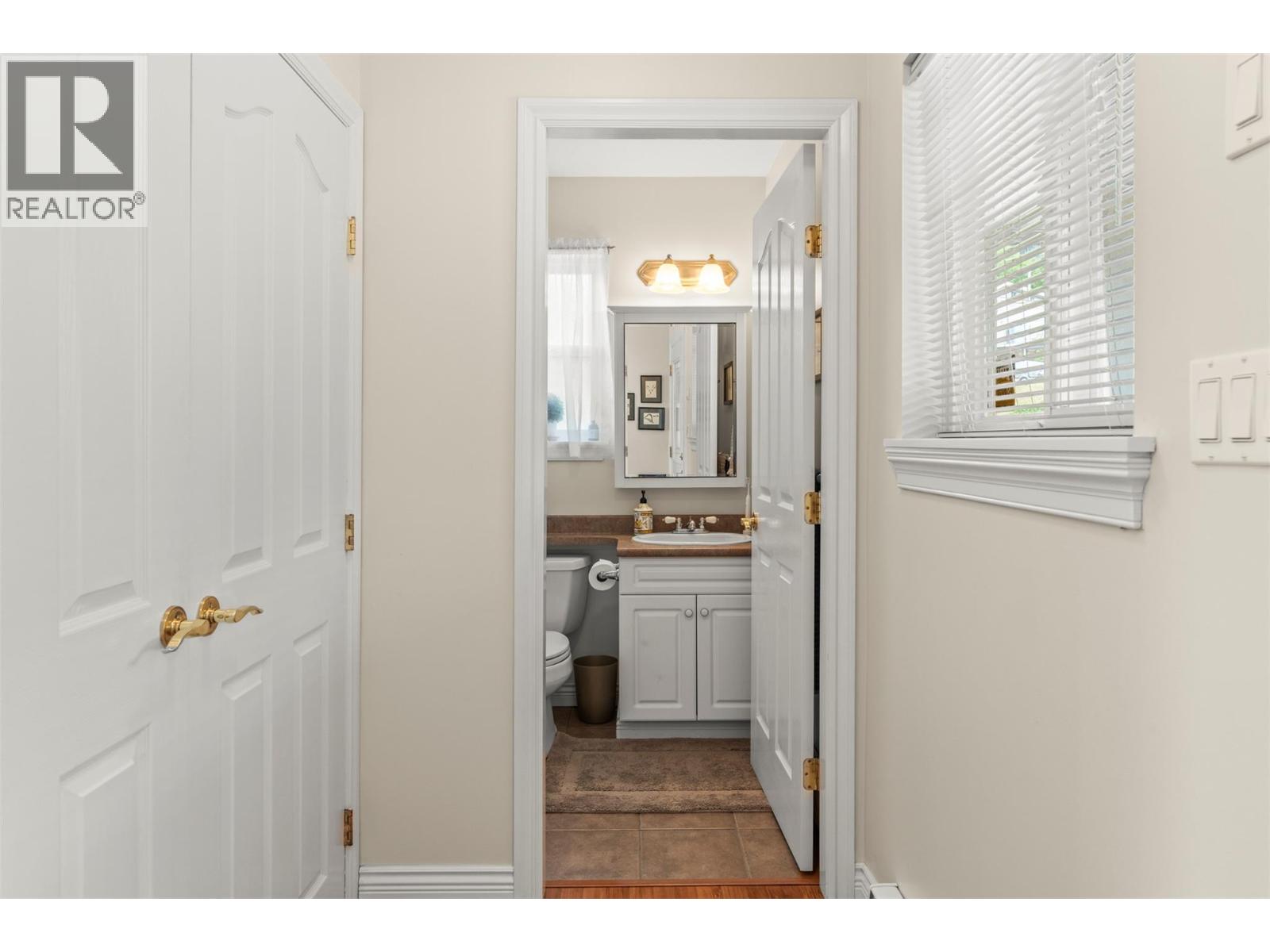 367 Killarney Way, Vernon, British Columbia  V1H 2C5 - Photo 5 - 10376984