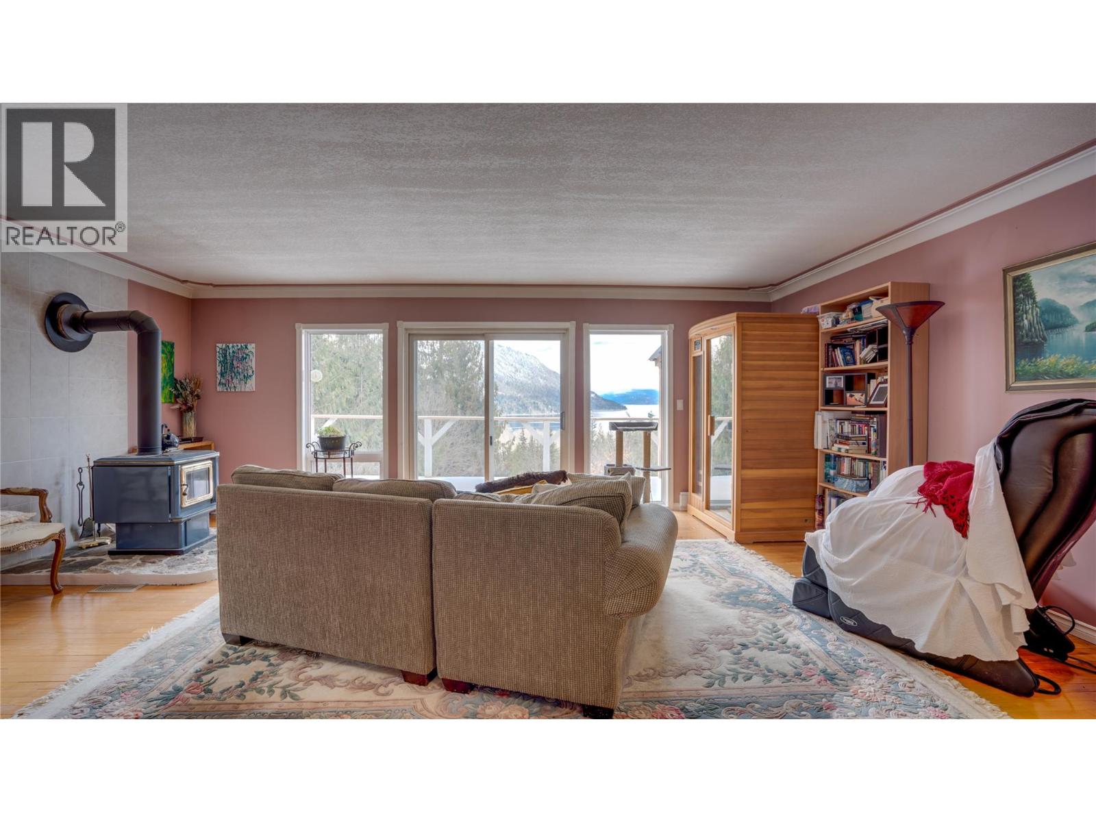 3215 Lumby Mabel Lake Road, Lumby, British Columbia  V0E 2G6 - Photo 22 - 10376987